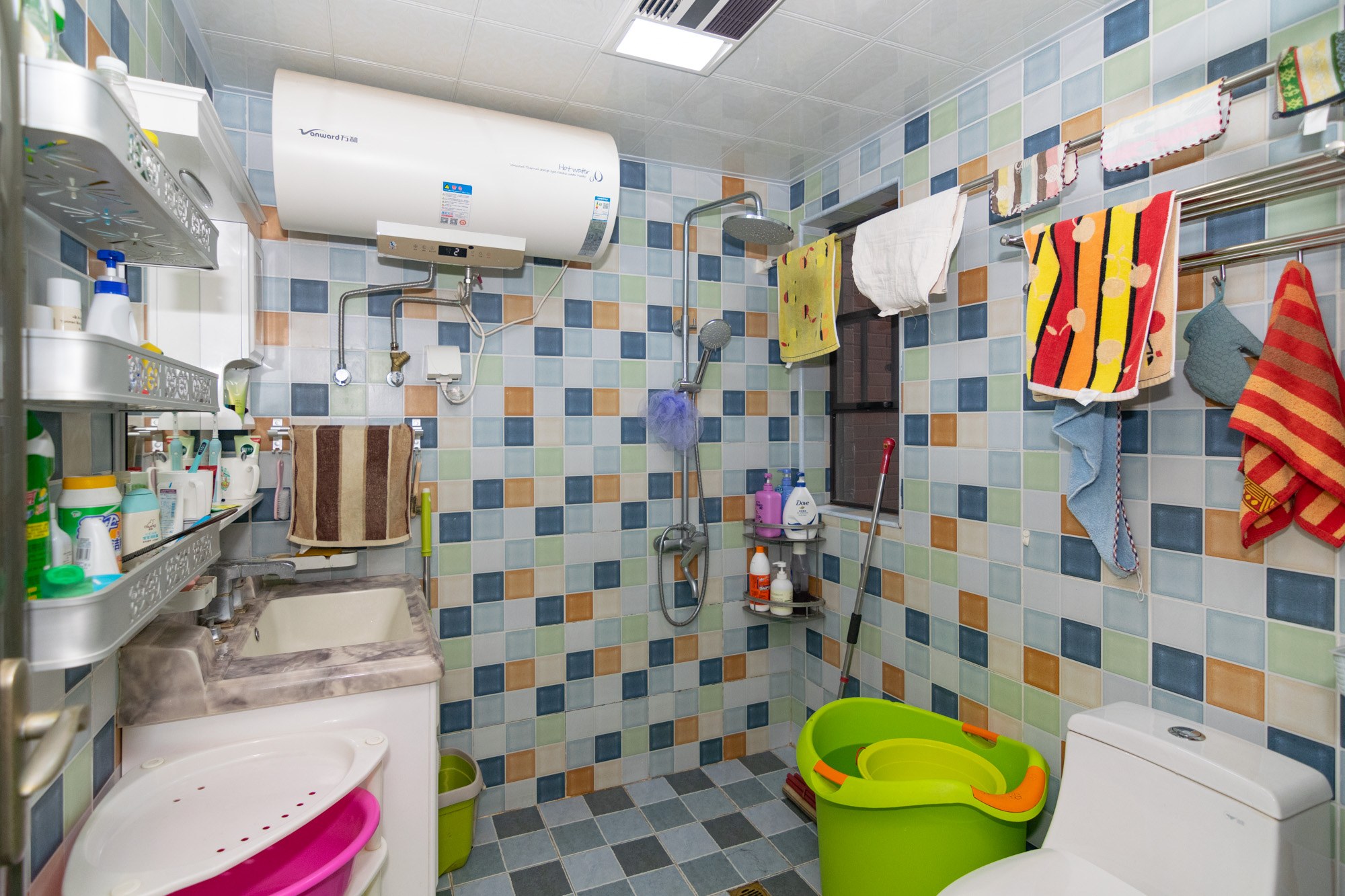 新城国际花都 3室2厅1卫 80.0万 新城国际花都 3室2厅1卫 80.0万卫生间