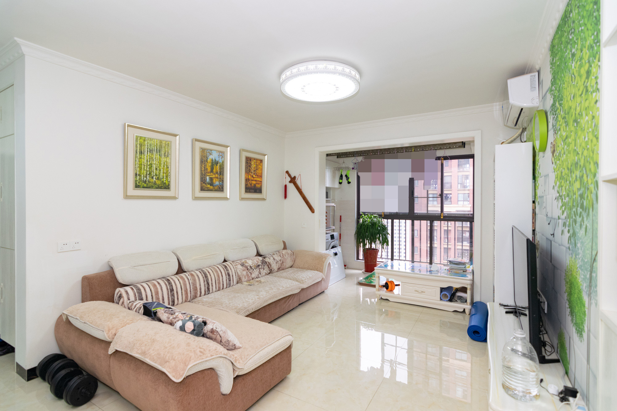 新城国际花都 3室2厅1卫 80.0万 新城国际花都 3室2厅1卫 80.0万客厅