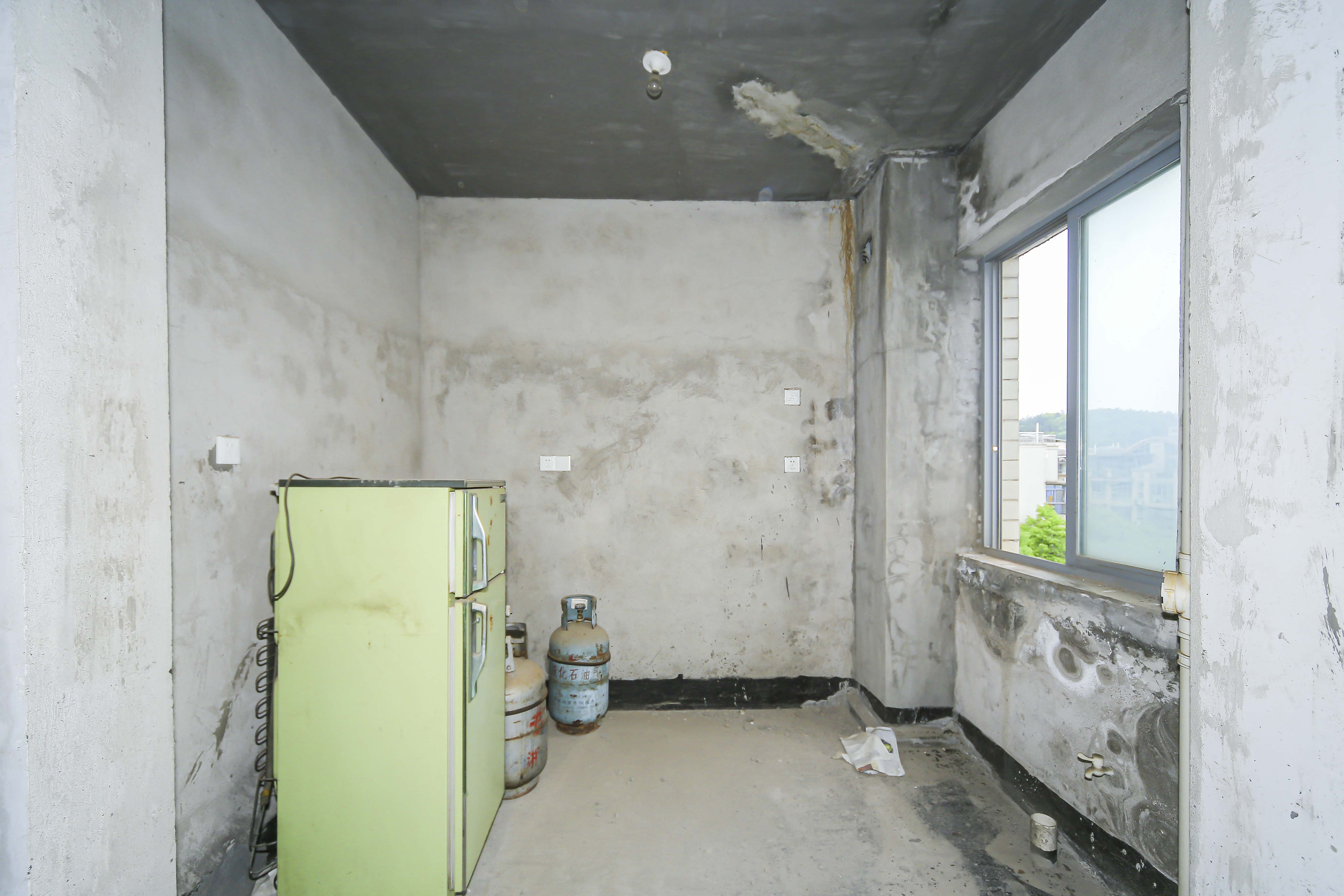 靳江明珠  3室2厅1卫   90.00万其他