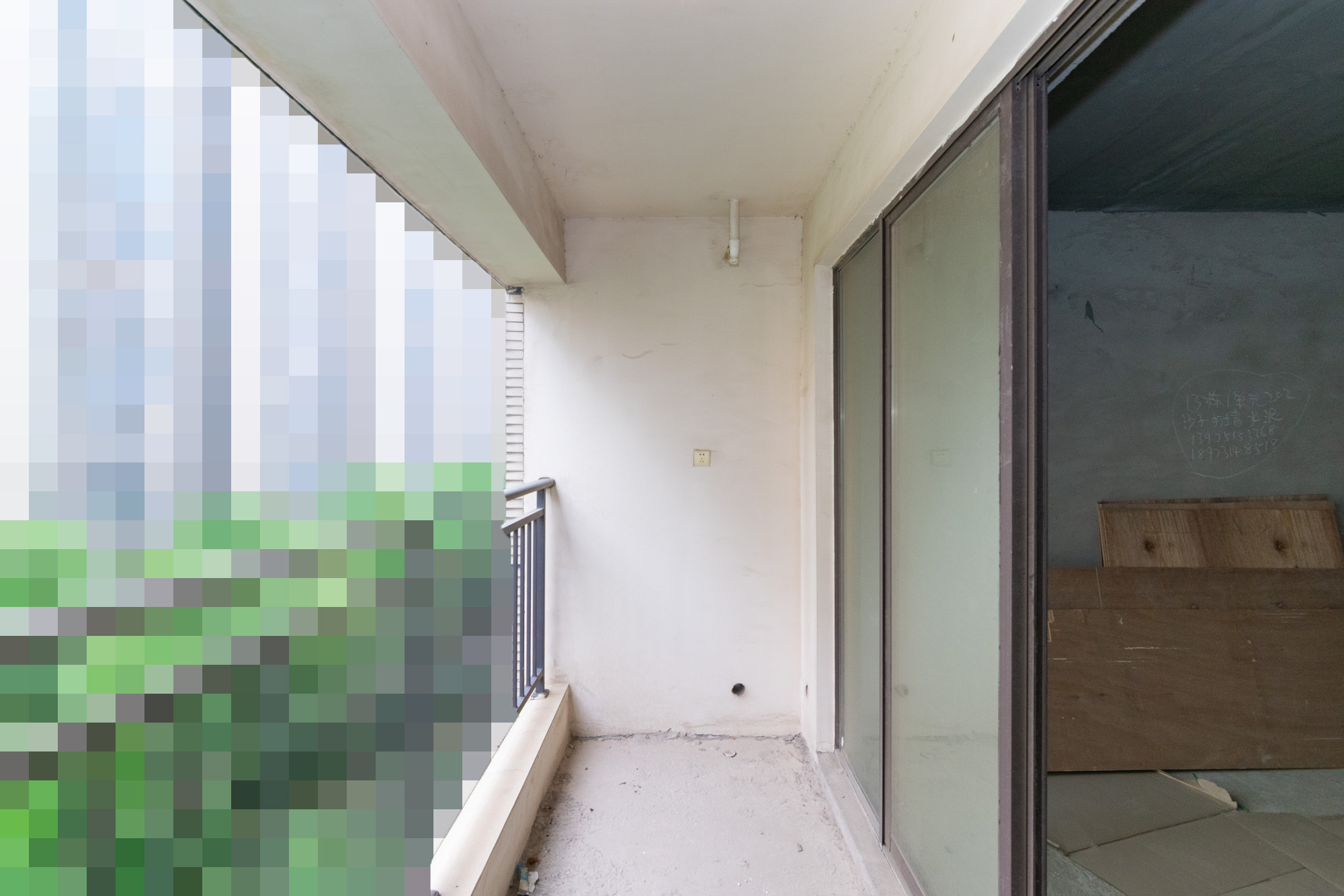 乾源国际  4室2厅2卫    106.0万客厅