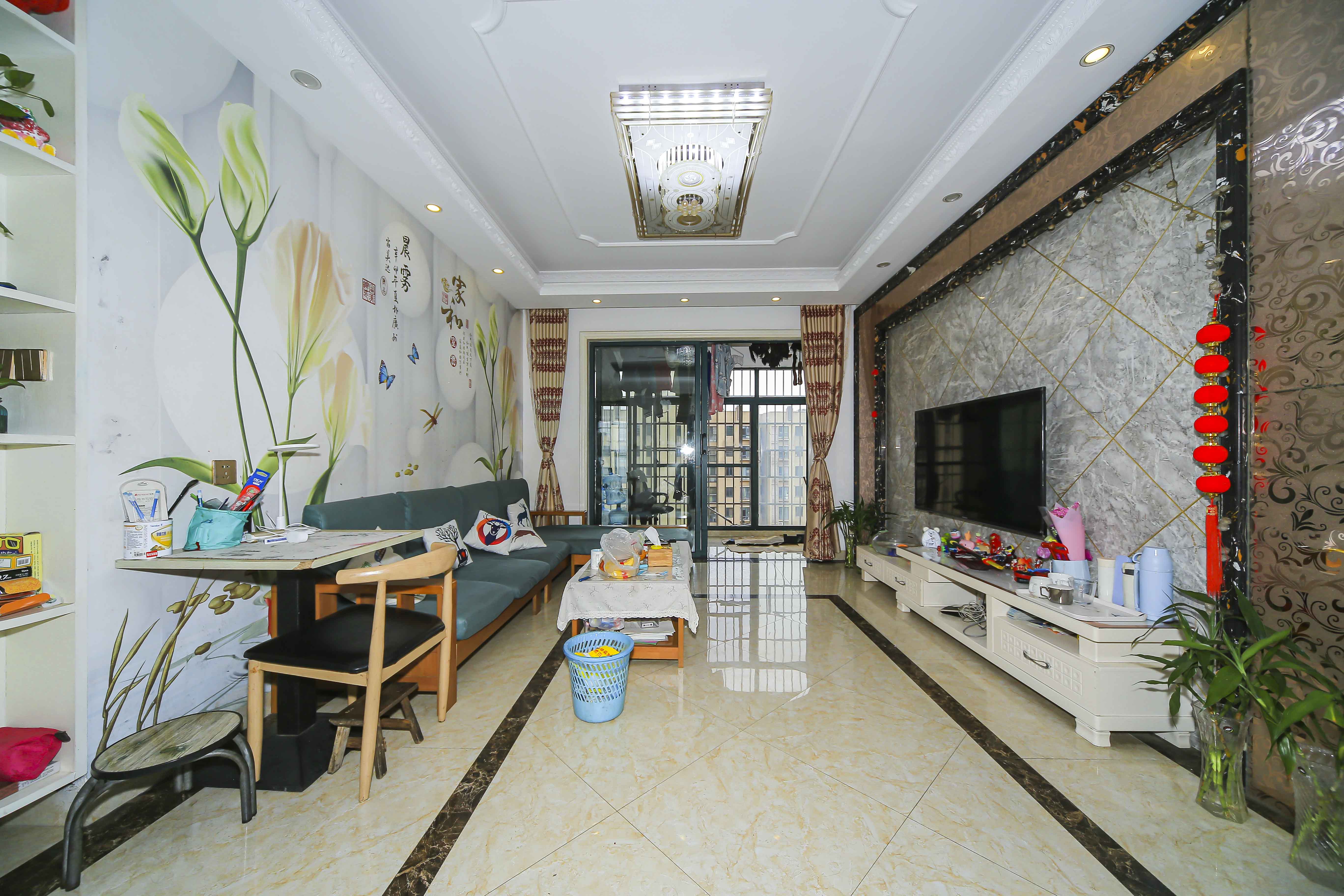 洋湖时代  3室2厅1卫    99.9万室内图1