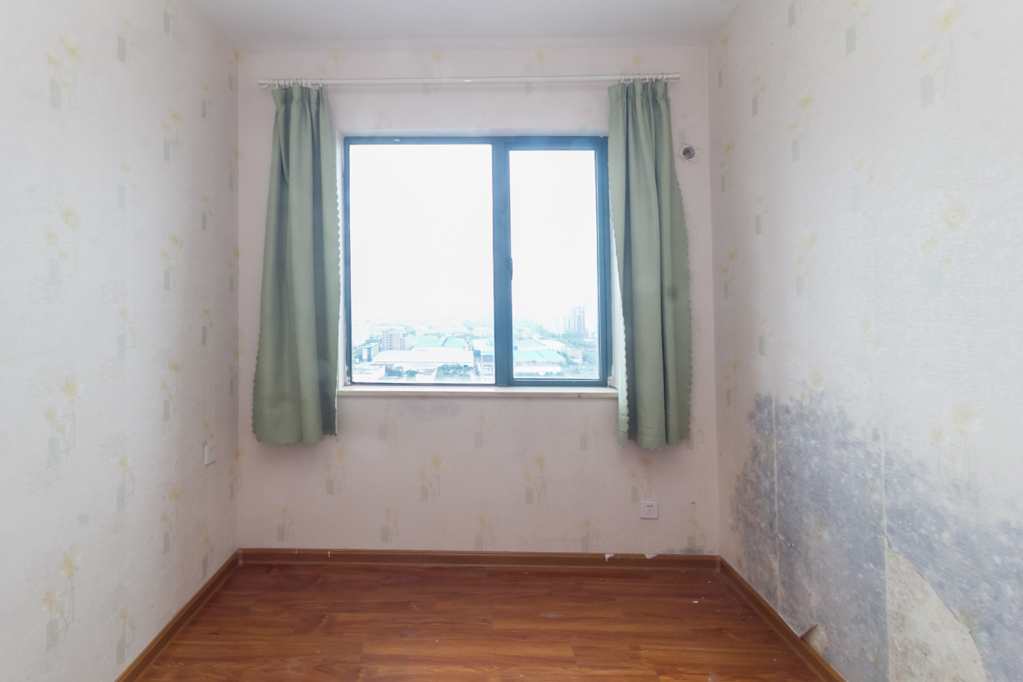 中欣楚天雅郡 2室2厅1卫 56.8万 中欣楚天雅郡 2室2厅1卫 56.8万卧室