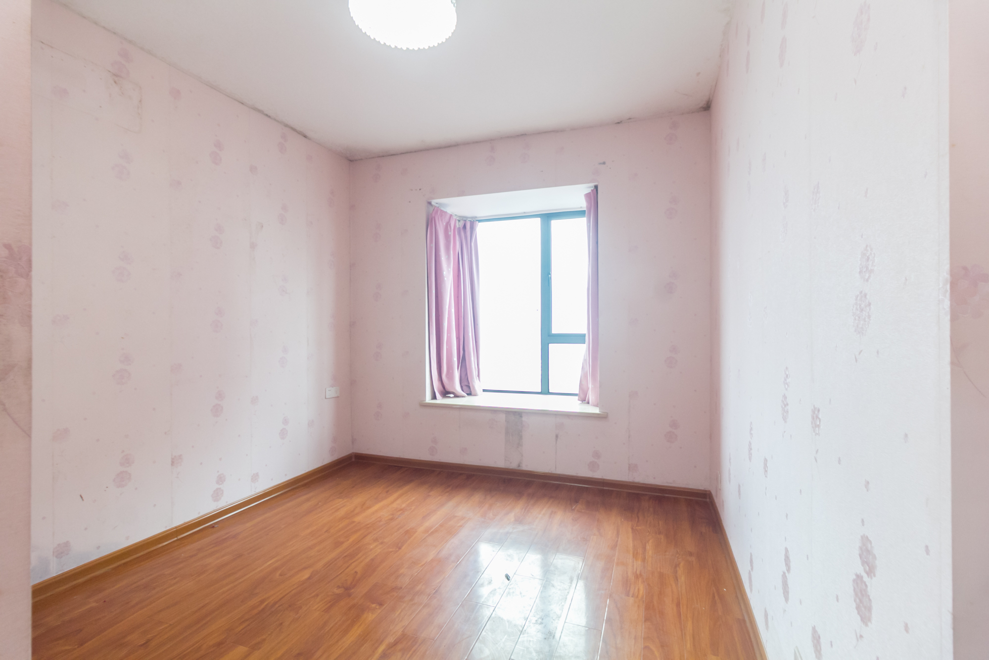 中欣楚天雅郡 2室2厅1卫 56.8万 中欣楚天雅郡 2室2厅1卫 56.8万卧室