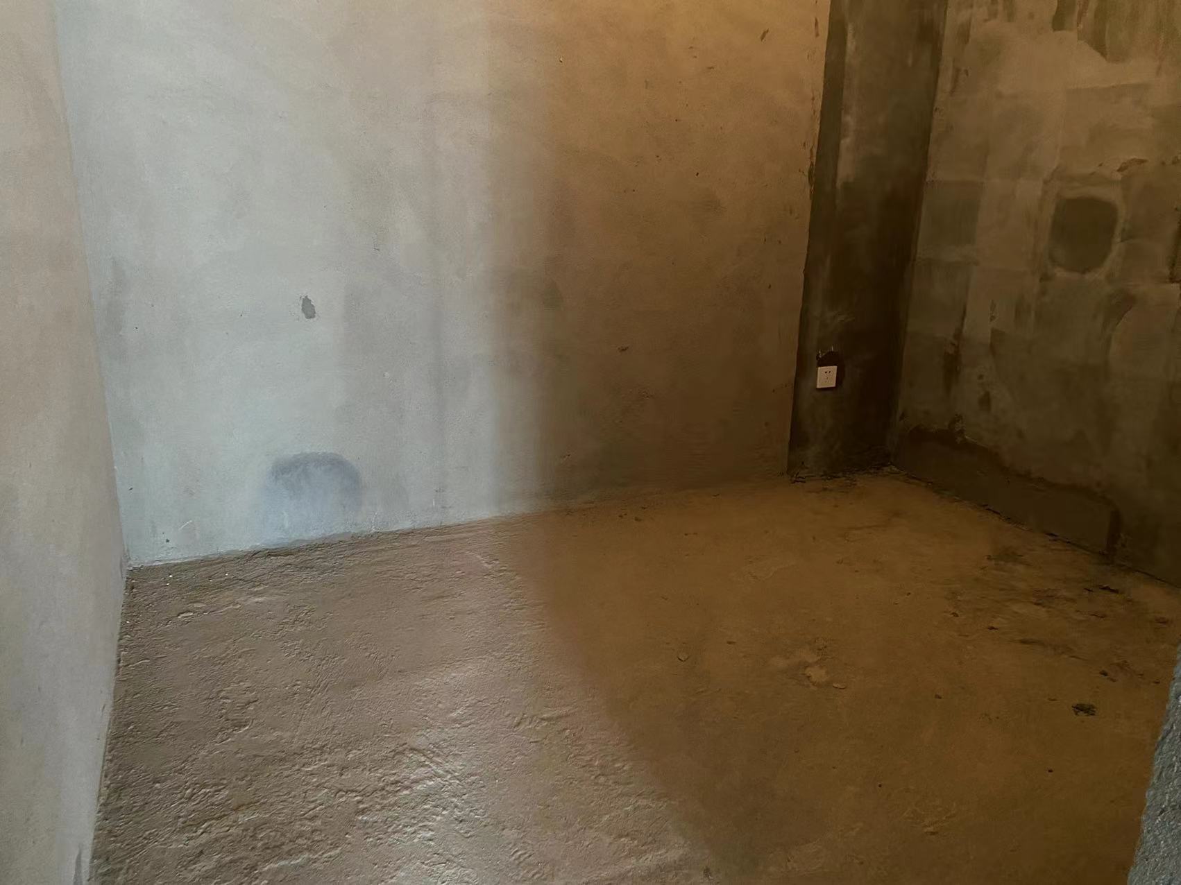 山水洲城华晨第一城 3室2厅1卫 48.0万 山水洲城华晨第一城 3室2厅1卫 48.0万客厅