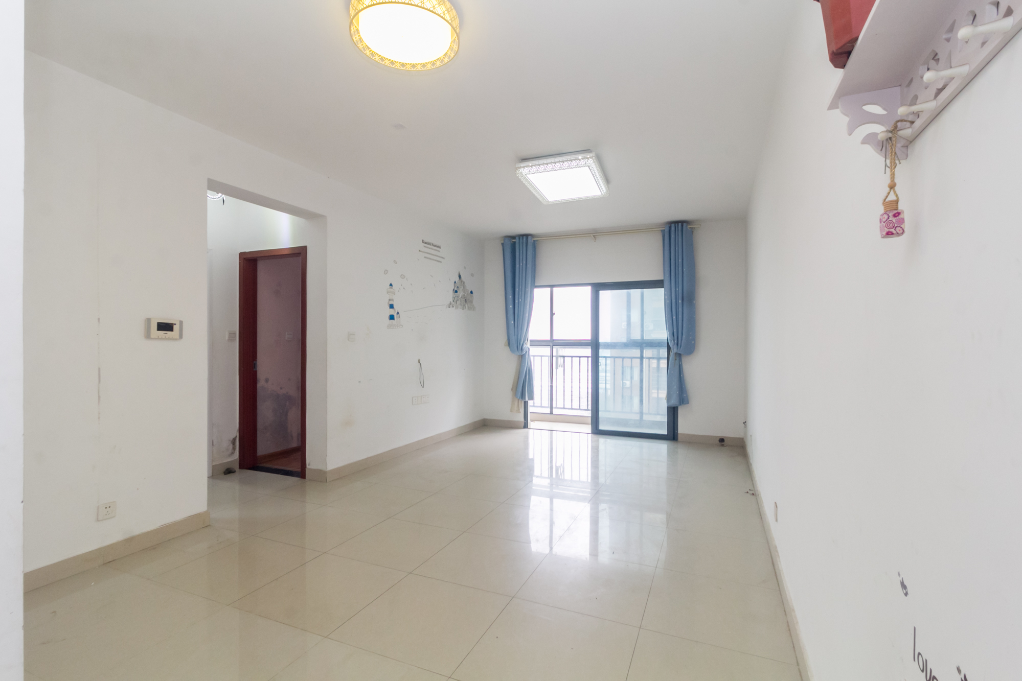 中欣楚天雅郡 2室2厅1卫 56.8万 中欣楚天雅郡 2室2厅1卫 56.8万客厅