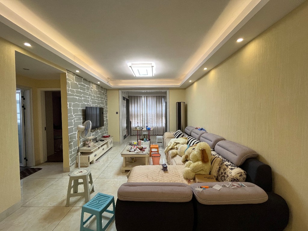 佳兆业金域天下三期 3室2厅1卫 58.8万 佳兆业金域天下三期 3室2厅1卫 58.8万客厅