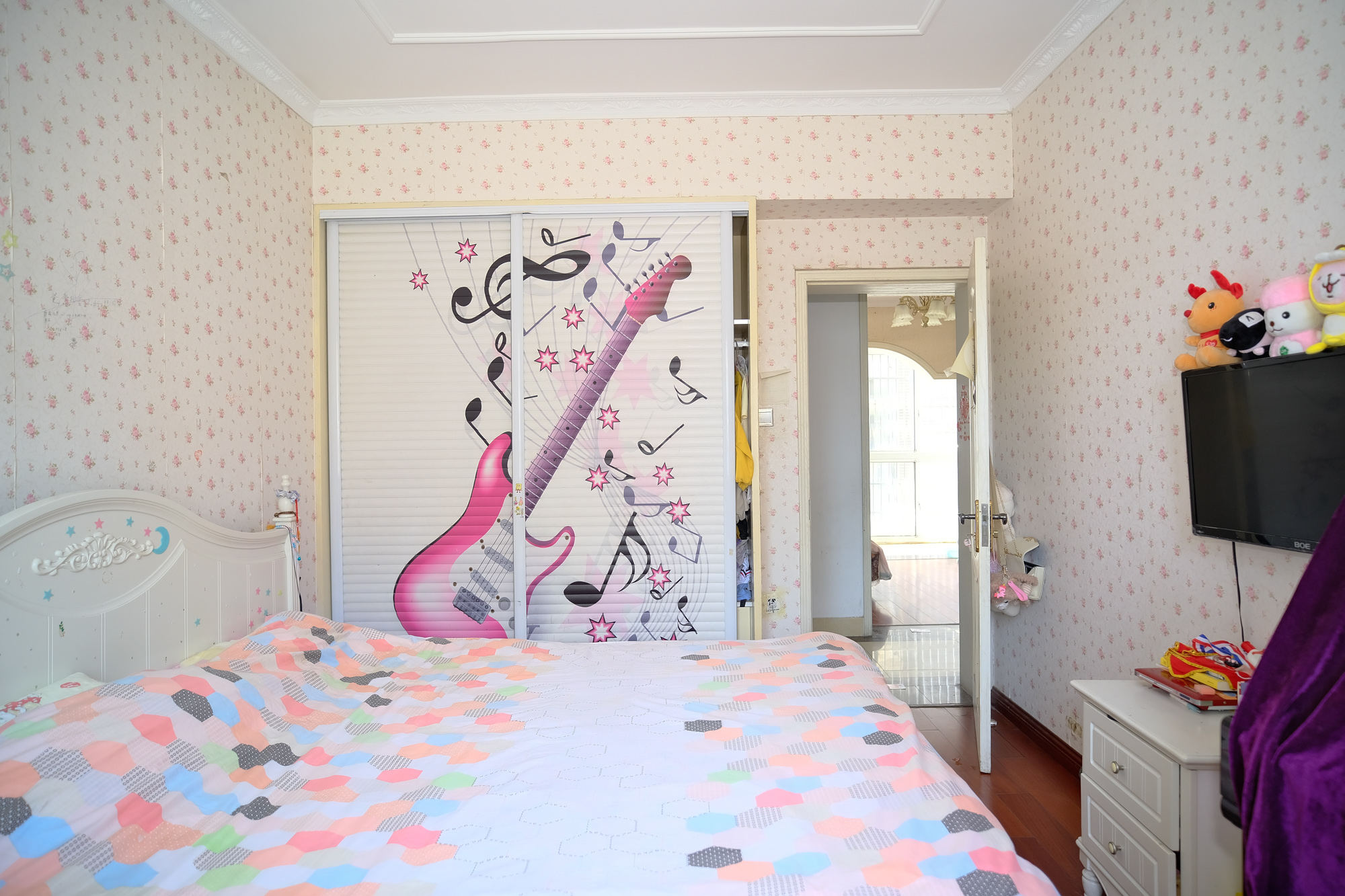 红树湾  4室2厅2卫    138.0万卧室