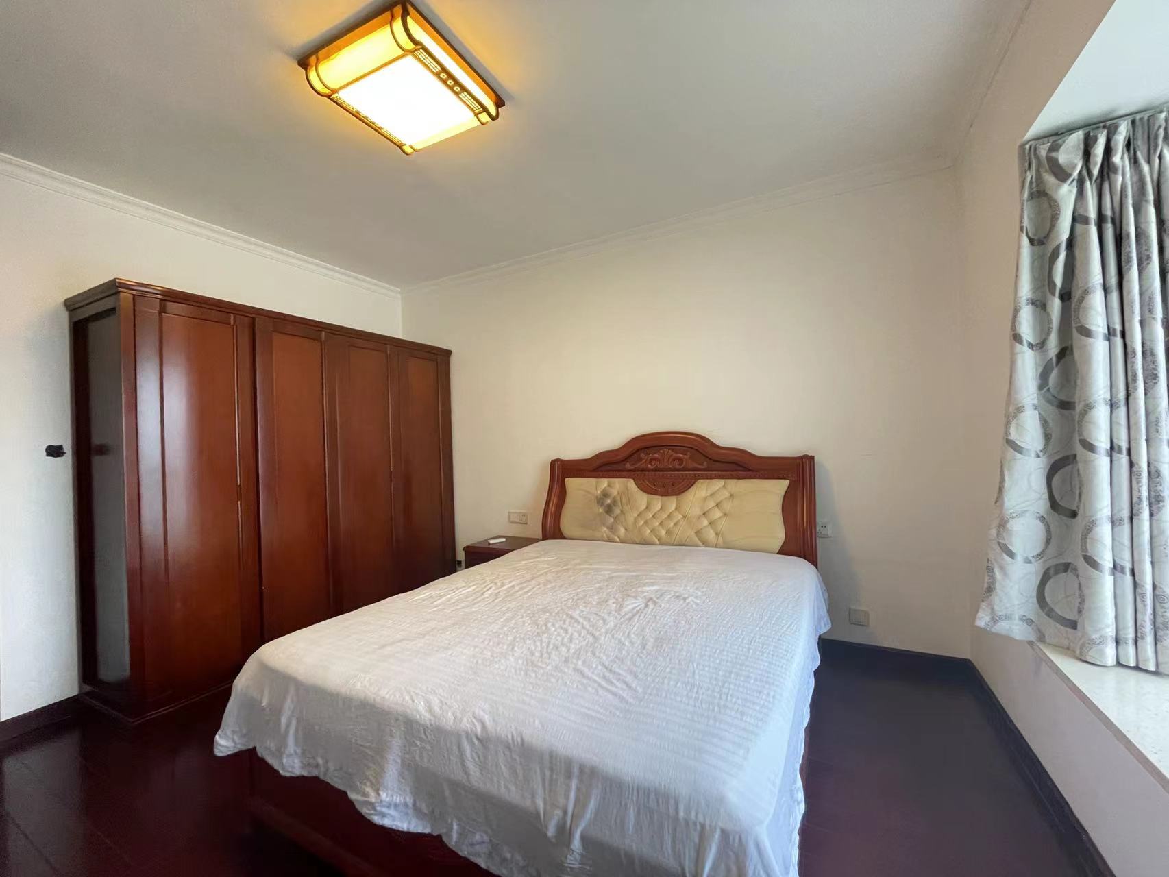 莲花小区 3室2厅2卫 58.8万 莲花小区 3室2厅2卫 58.8万客厅