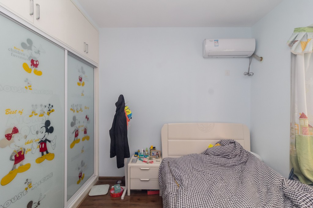 楚天世纪城西苑 3室2厅2卫 85.0万 楚天世纪城西苑 3室2厅2卫 85.0万卧室