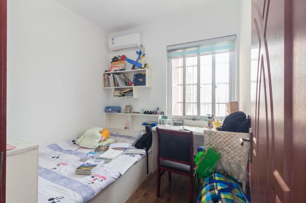 楚天世纪城西苑 3室2厅2卫 85.0万 楚天世纪城西苑 3室2厅2卫 85.0万卧室