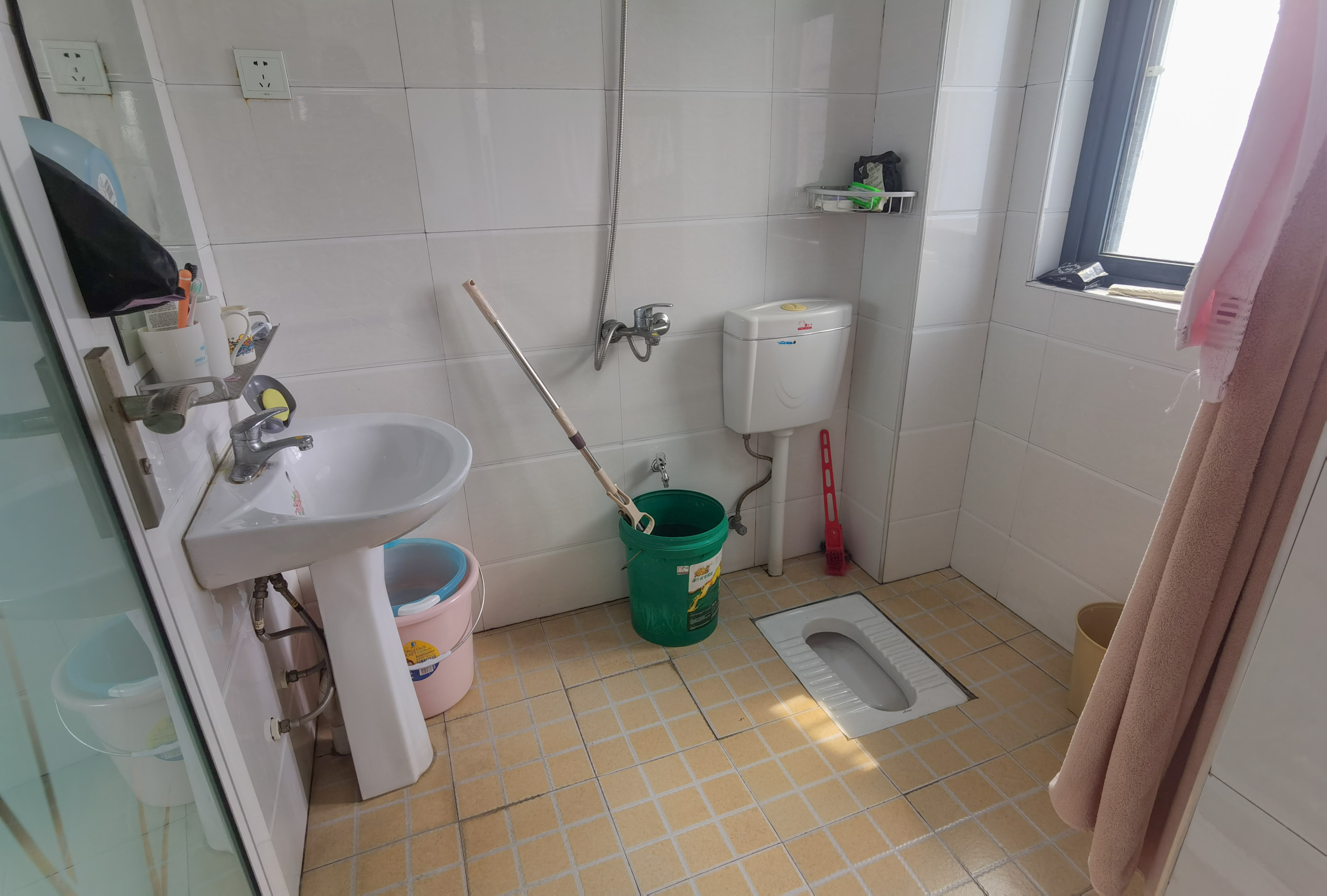 嘉盛华府 2室1厅1卫 37.5万 嘉盛华府 2室1厅1卫 37.5万客厅