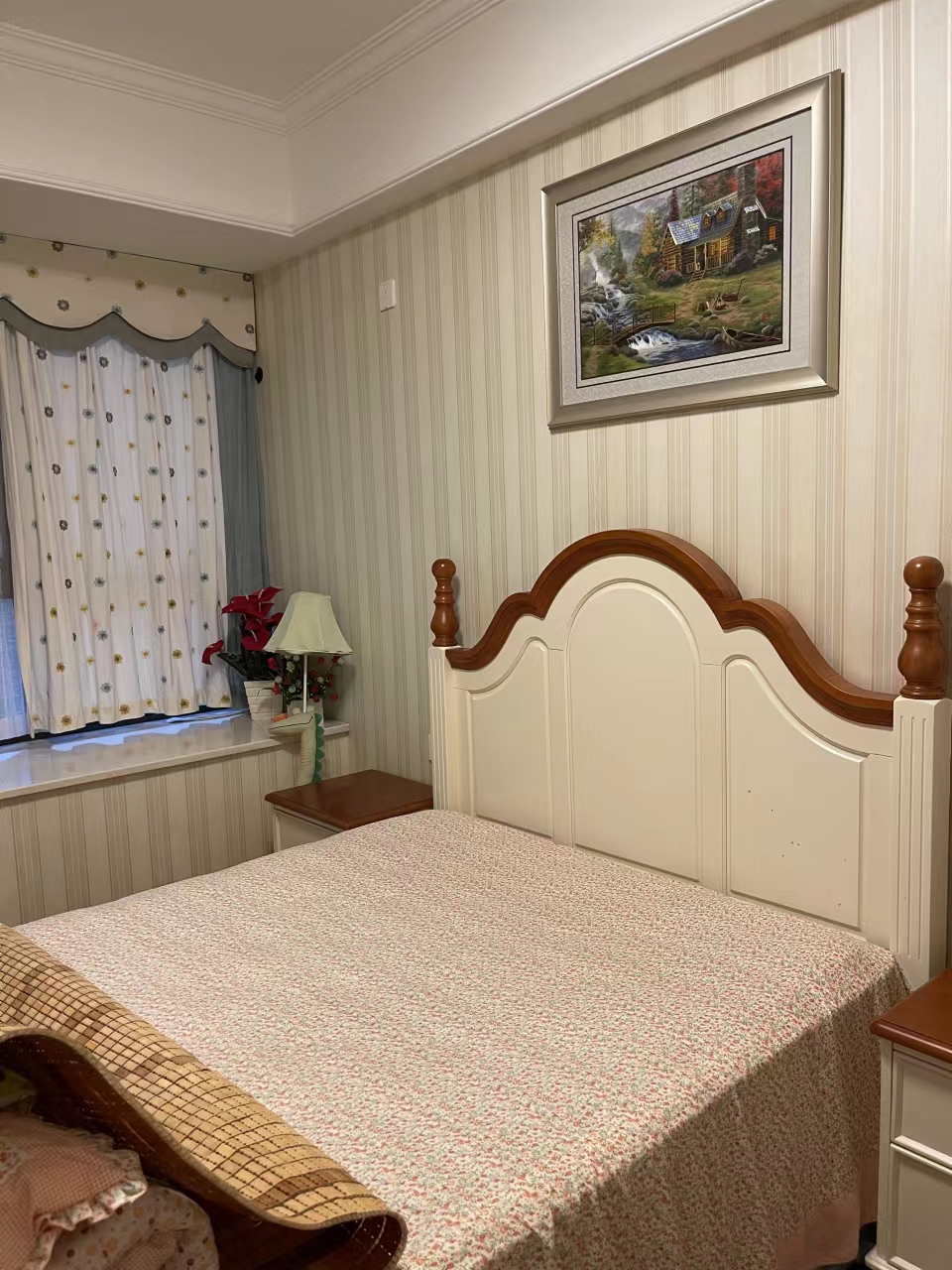 金碧花园 4室2厅2卫 140.0万 金碧花园 4室2厅2卫 140.0万客厅