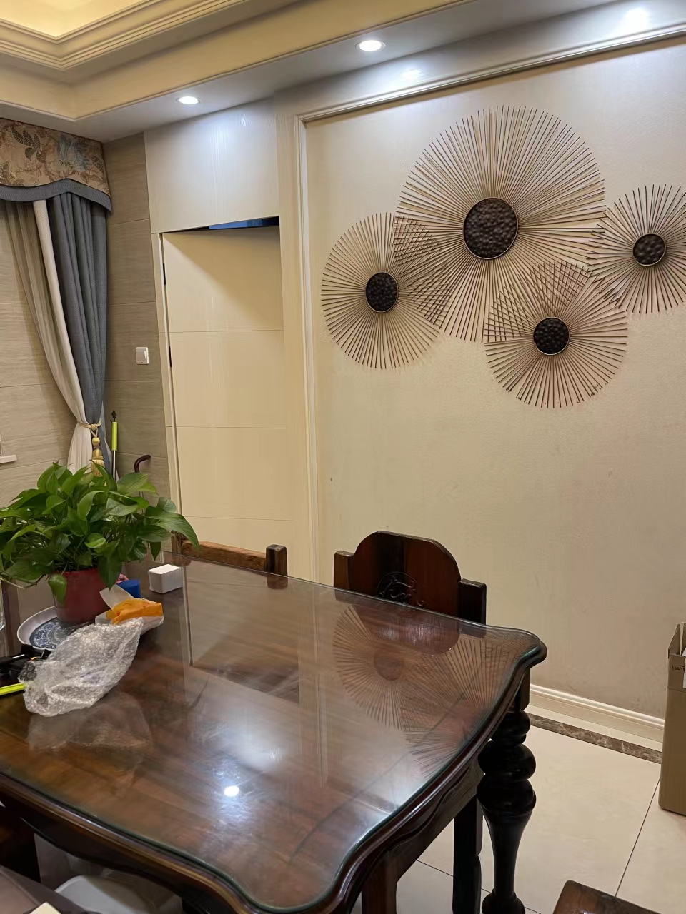 金碧花园 4室2厅2卫 140.0万 金碧花园 4室2厅2卫 140.0万客厅