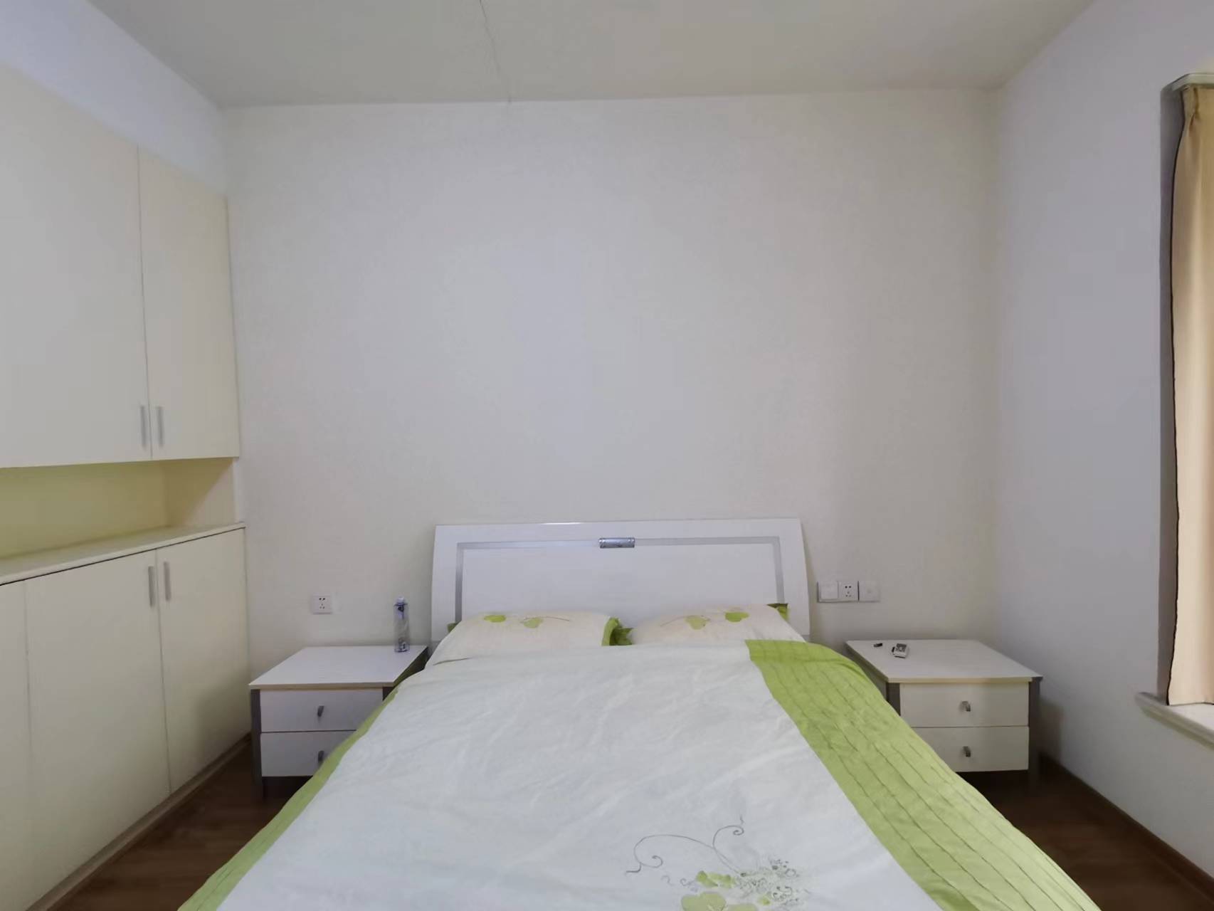 江岸人家 3室2厅2卫 65.0万 江岸人家 3室2厅2卫 65.0万客厅