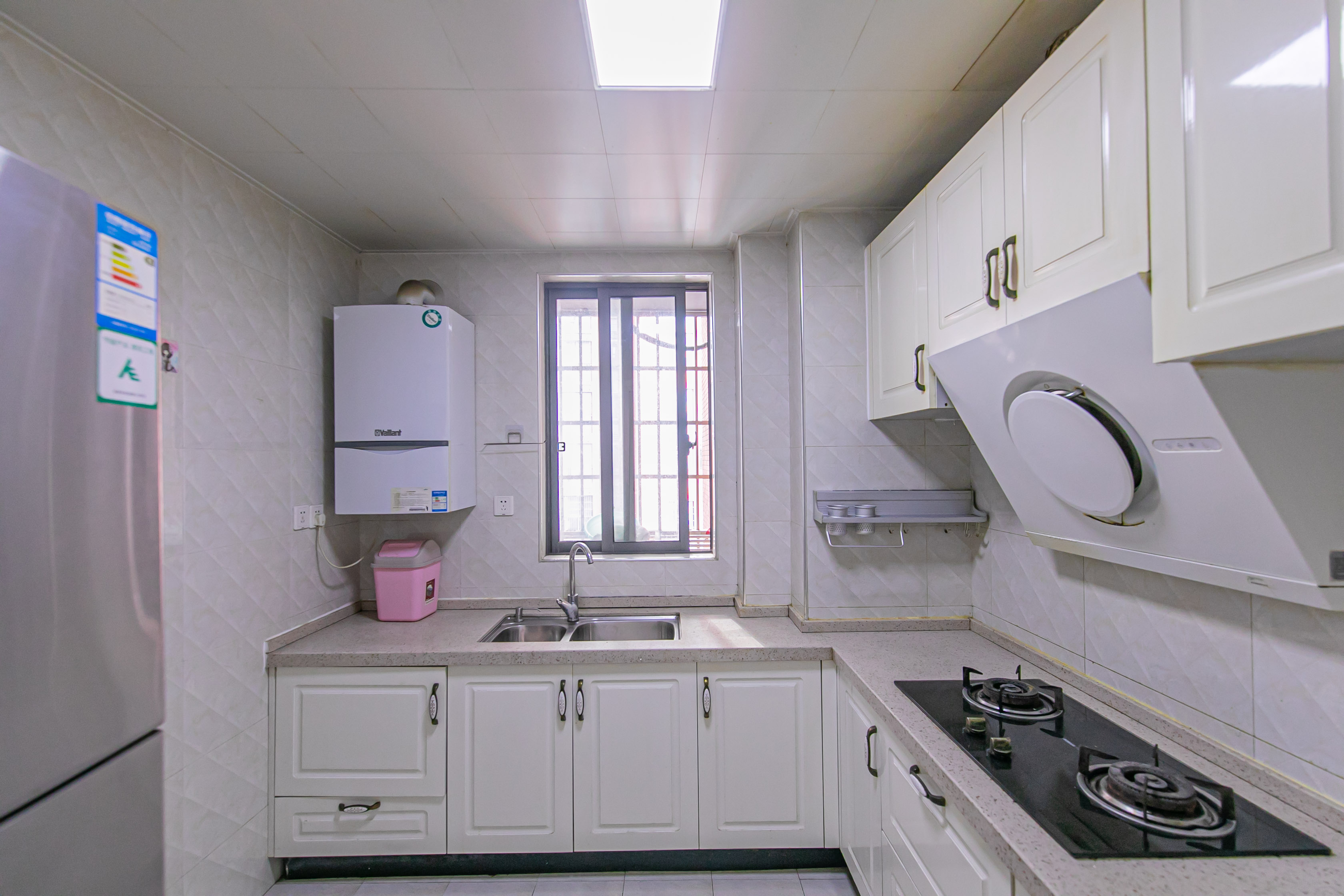 华润凤凰城二期 3室2厅1卫 79.8万 华润凤凰城二期 3室2厅1卫 79.8万厨房