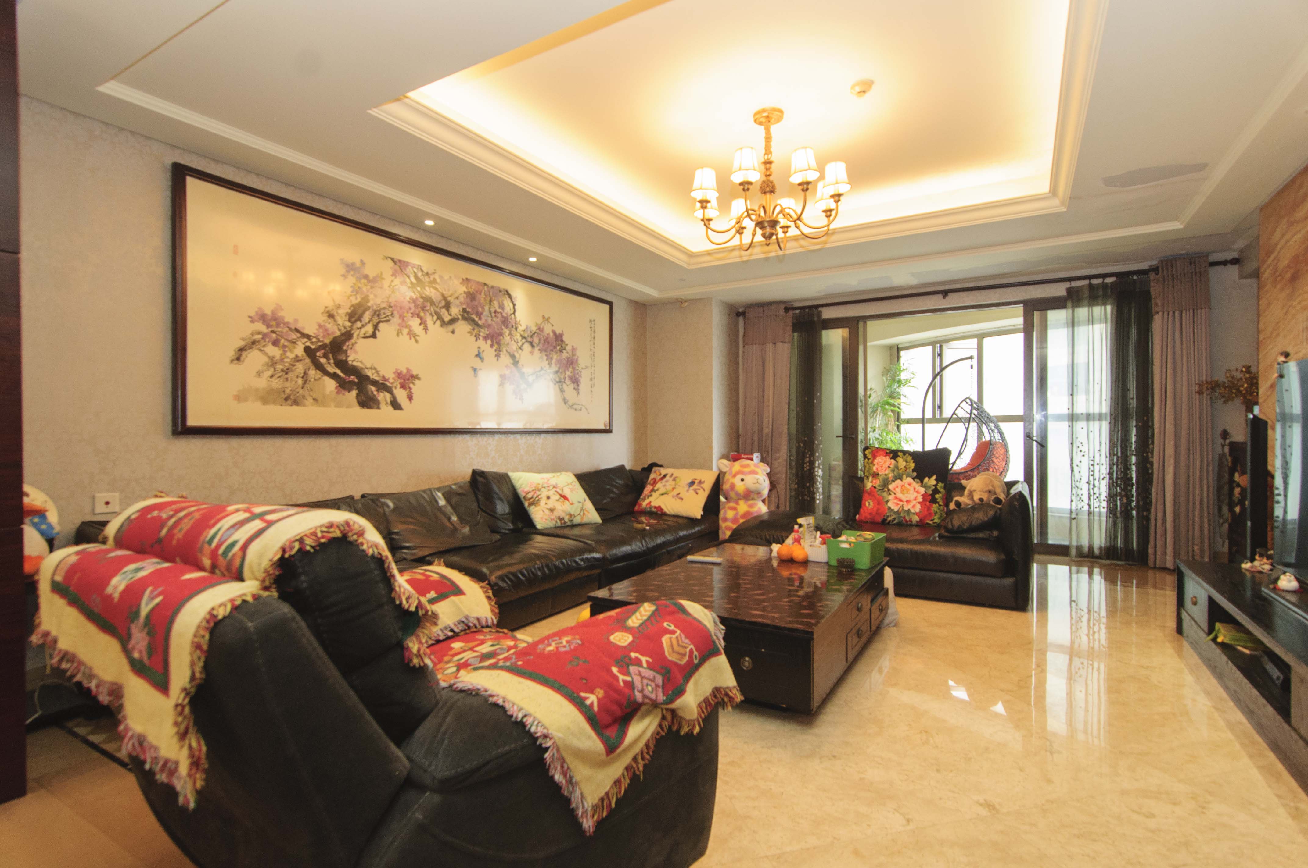 华远华中心  4室2厅4卫    600.0万客厅