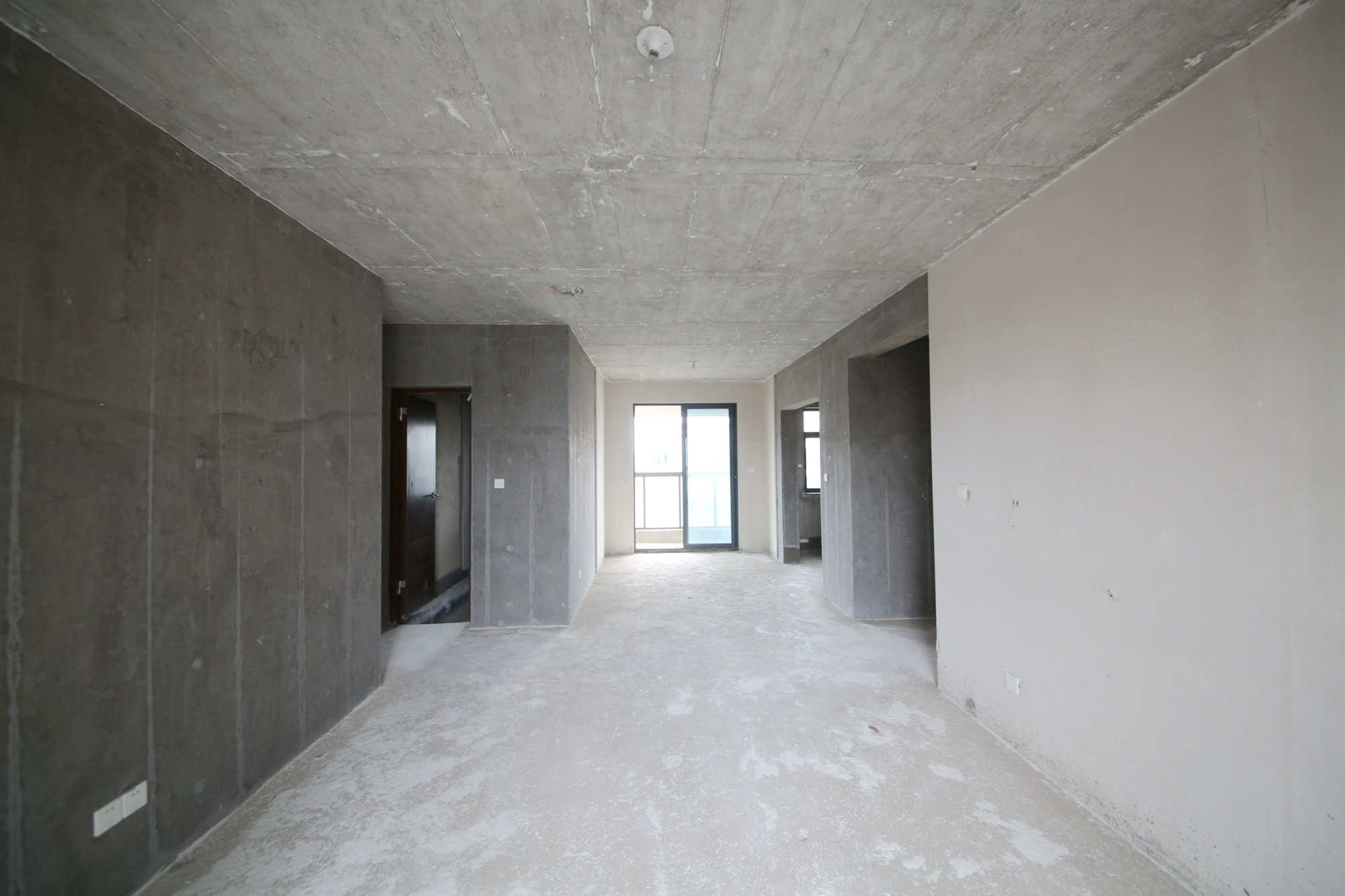 長房東旭國際  4室2廳2衛(wèi)    180.0萬室內(nèi)圖1