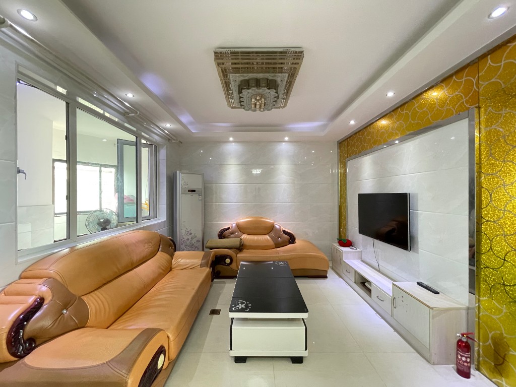 美的城二期 2室2厅1卫 42.0万 美的城二期 2室2厅1卫 42.0万客厅