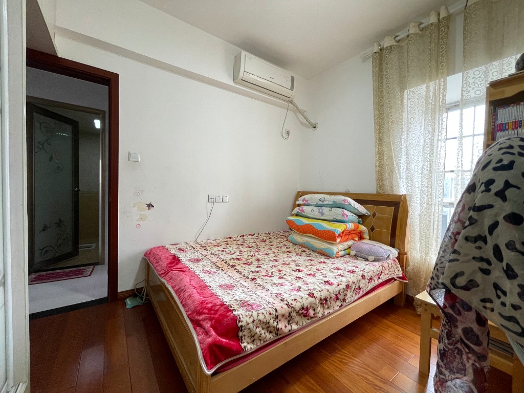 美的城二期 2室2厅1卫 42.0万 美的城二期 2室2厅1卫 42.0万客厅