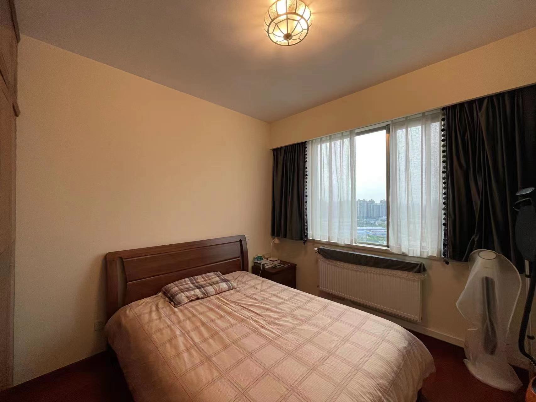 晋合湘水湾一期 3室2厅2卫 110.0万 晋合湘水湾一期 3室2厅2卫 110.0万客厅