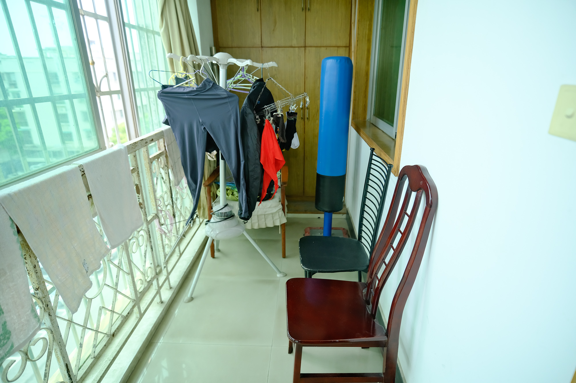 中南汽车世界  3室2厅2卫    50.8万 中南汽车世界  3室2厅2卫    50.8万阳台