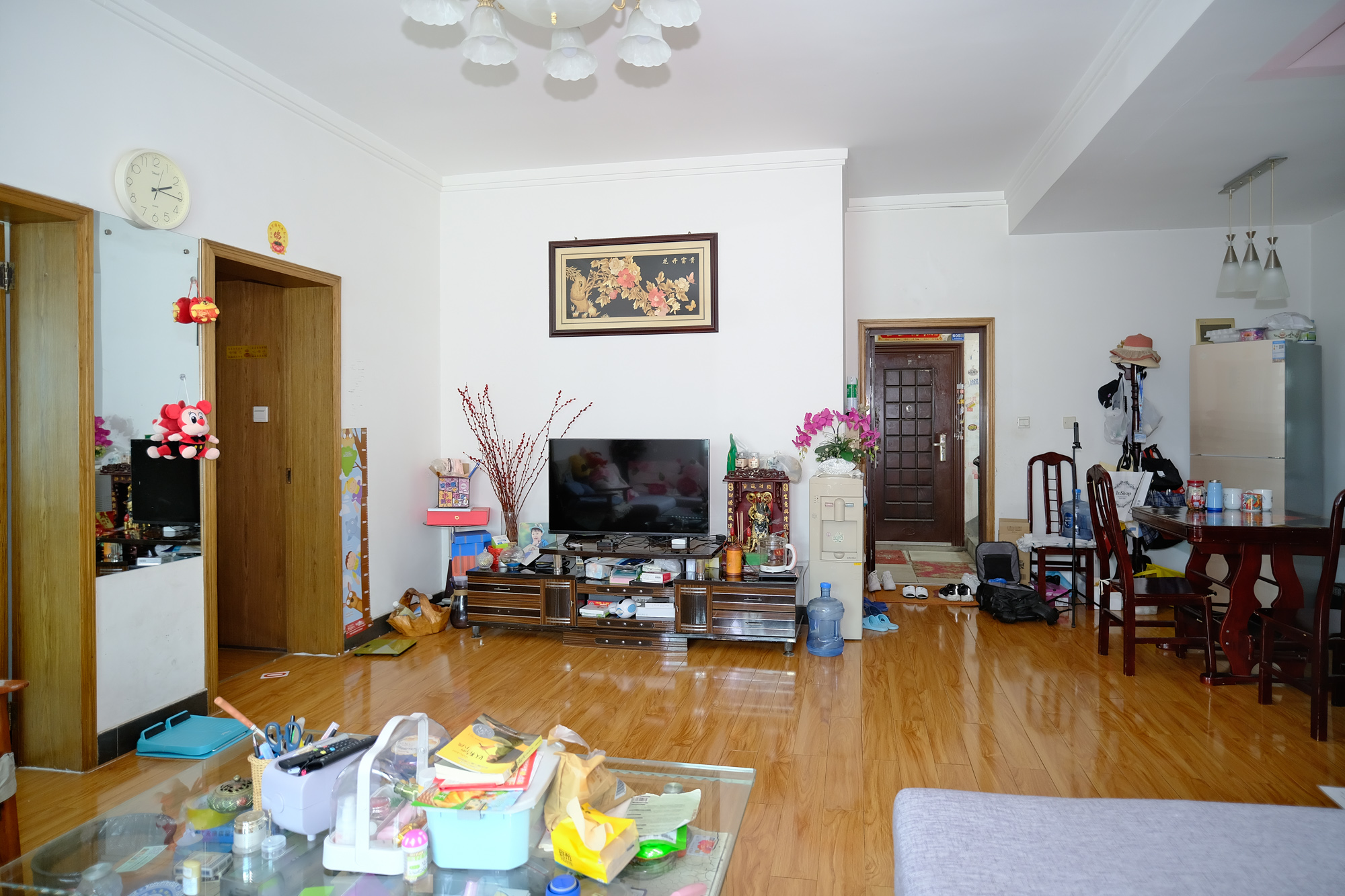 中南汽车世界  3室2厅2卫    50.8万 中南汽车世界  3室2厅2卫    50.8万客厅