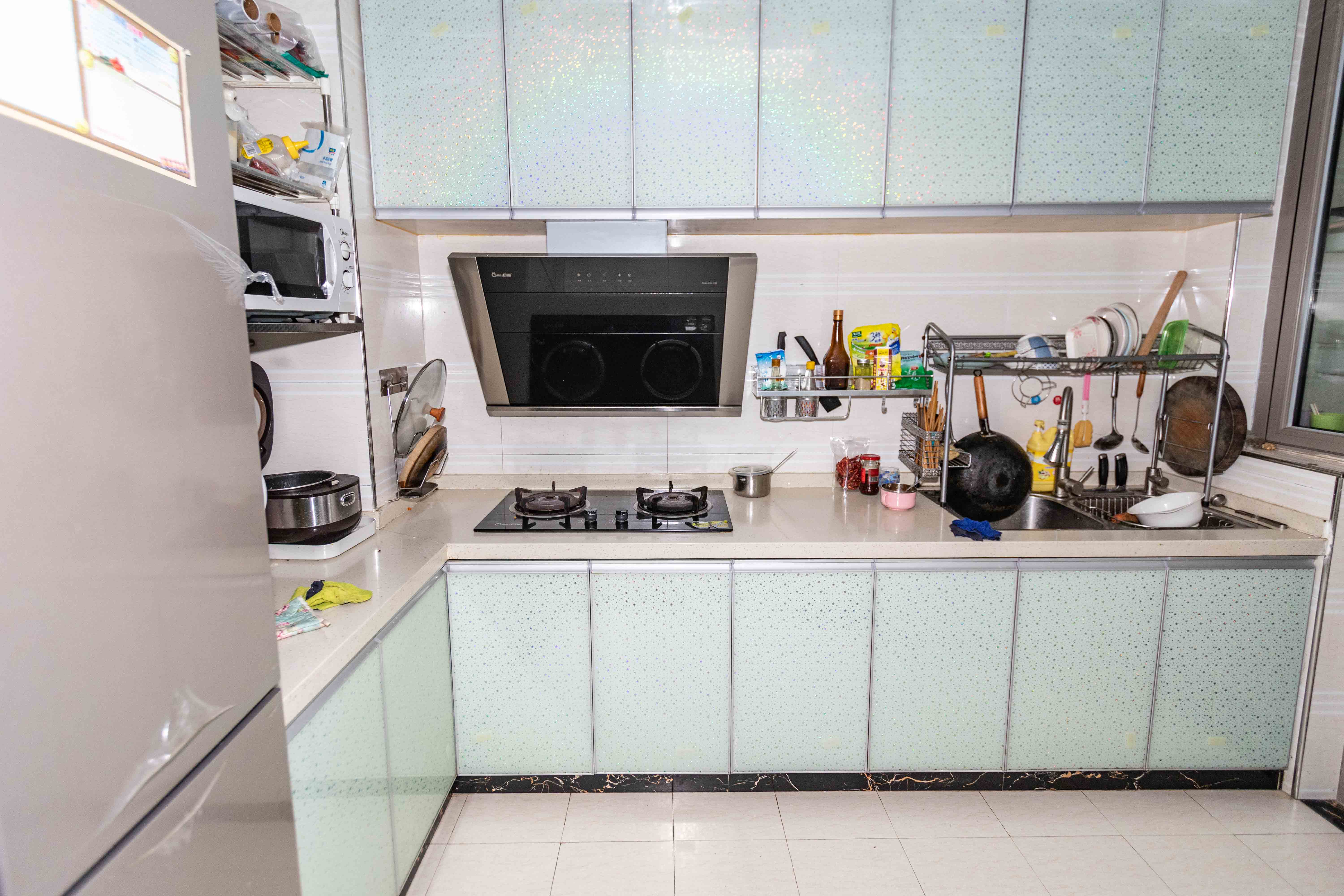 怡海星城  2室2厅1卫    71.8万厨房