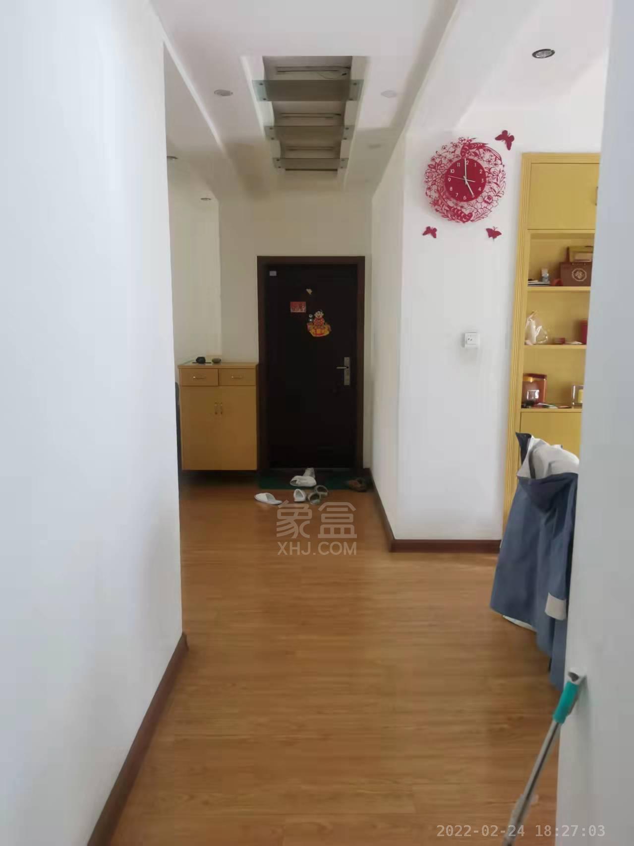 香山美境 3室2厅1卫 40.0万 香山美境 3室2厅1卫 40.0万客厅