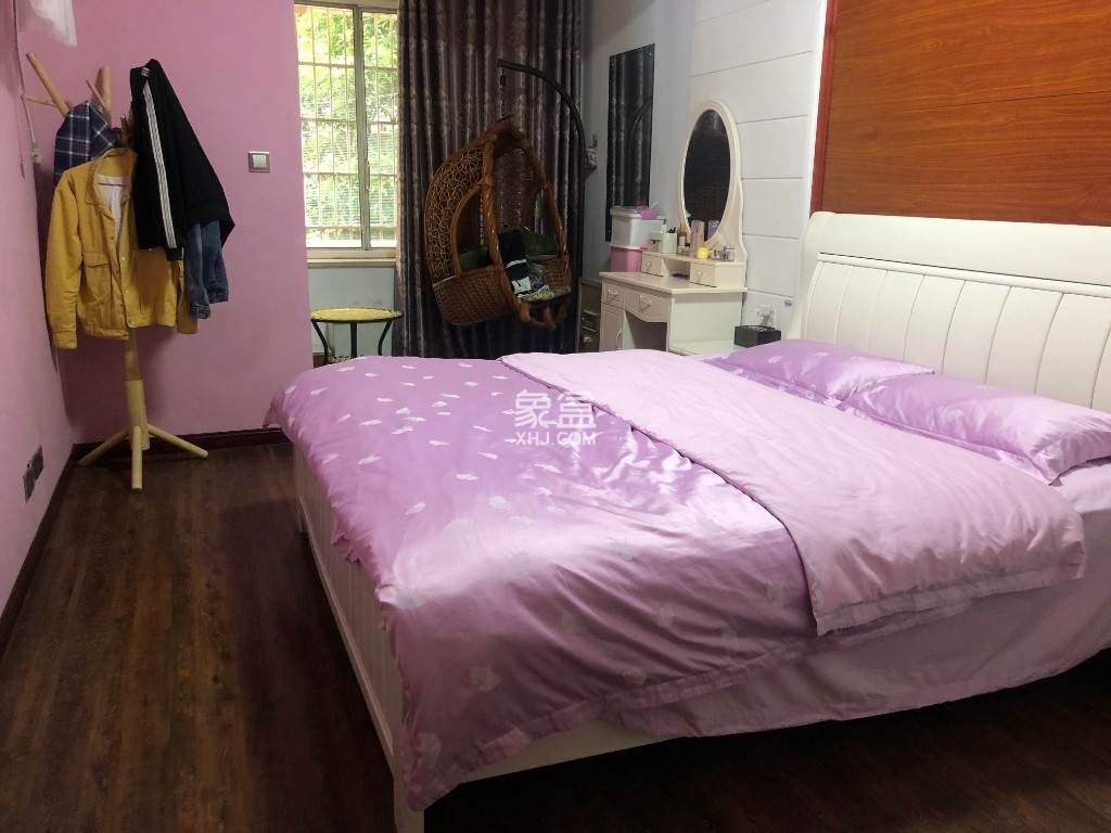 东环新城 3室2厅2卫 56.80万 东环新城 3室2厅2卫 56.80万客厅