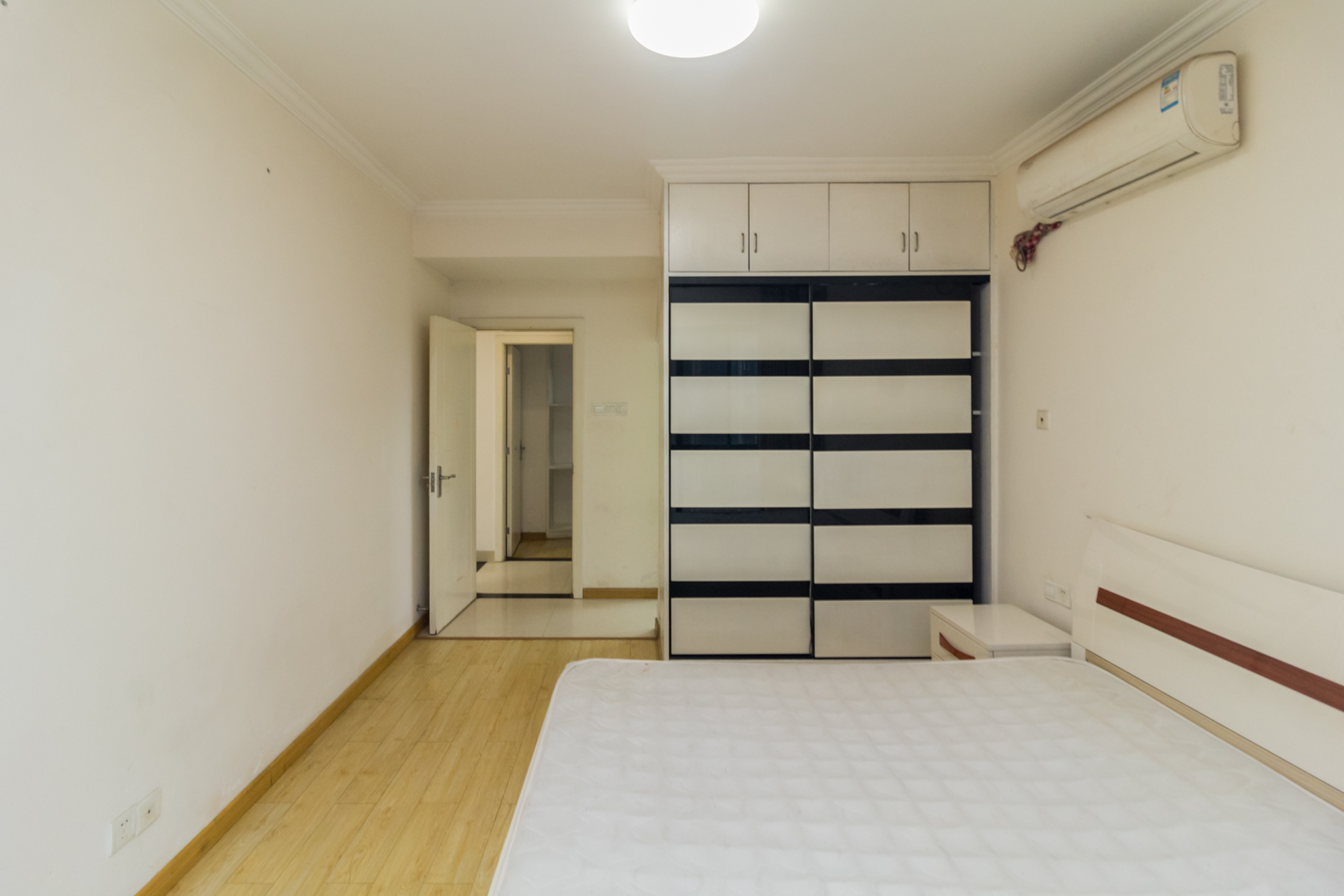 才子佳郡  3室2厅2卫    78.0万卧室