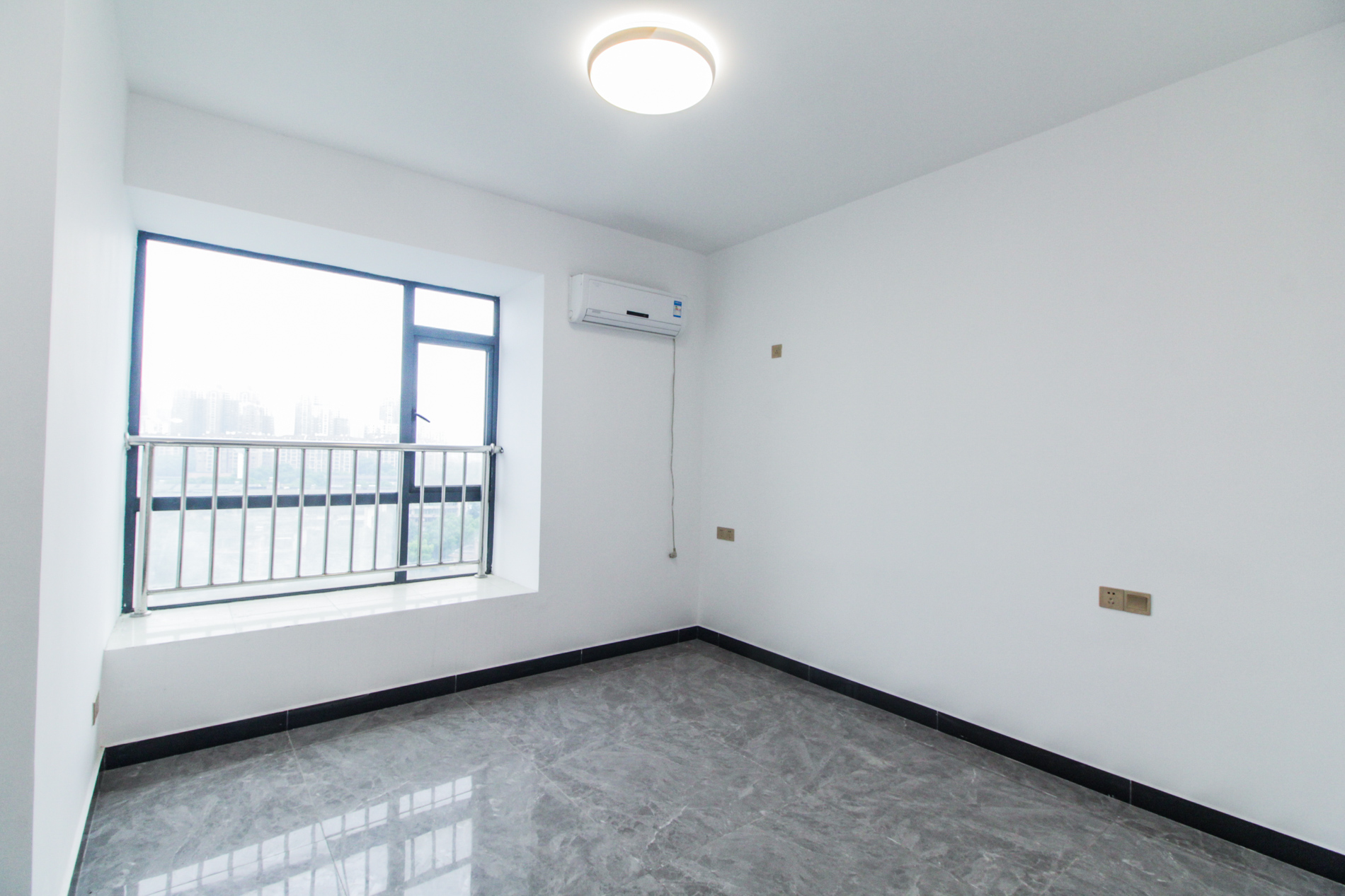 金领家族 3室2厅1卫 95.0万 金领家族 3室2厅1卫 95.0万卧室