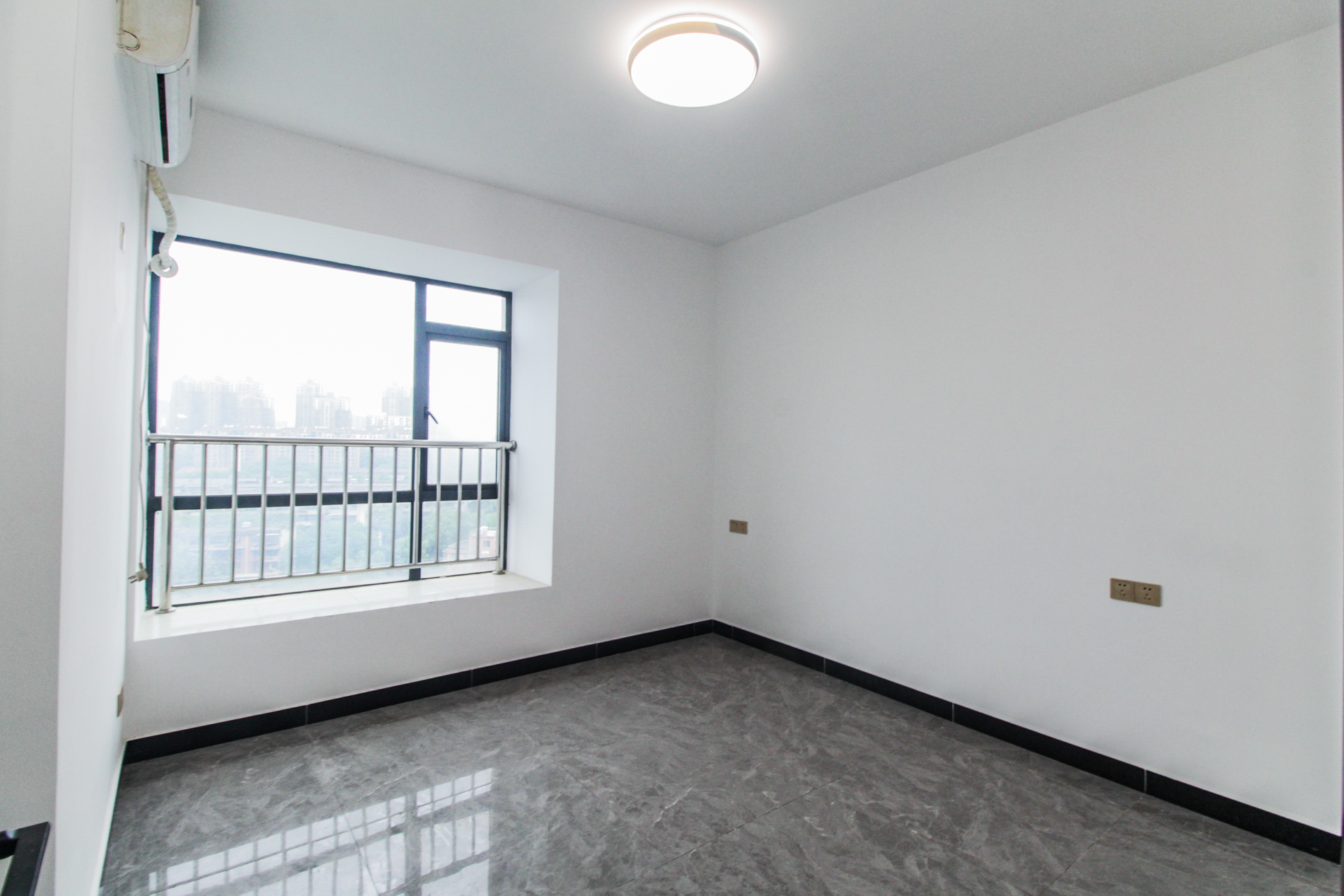 金领家族 3室2厅1卫 95.0万 金领家族 3室2厅1卫 95.0万卧室