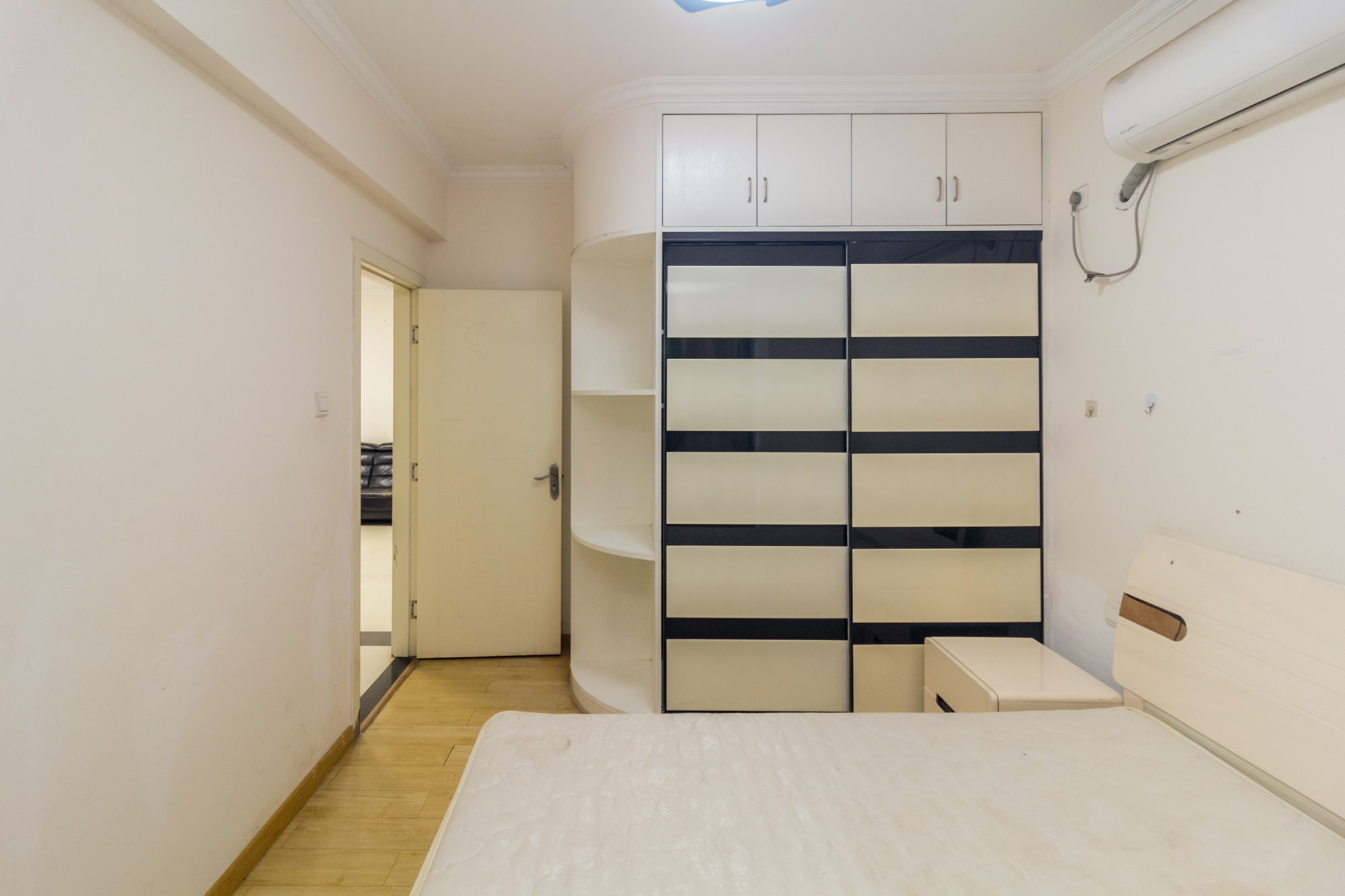 才子佳郡  3室2厅2卫    78.0万卧室