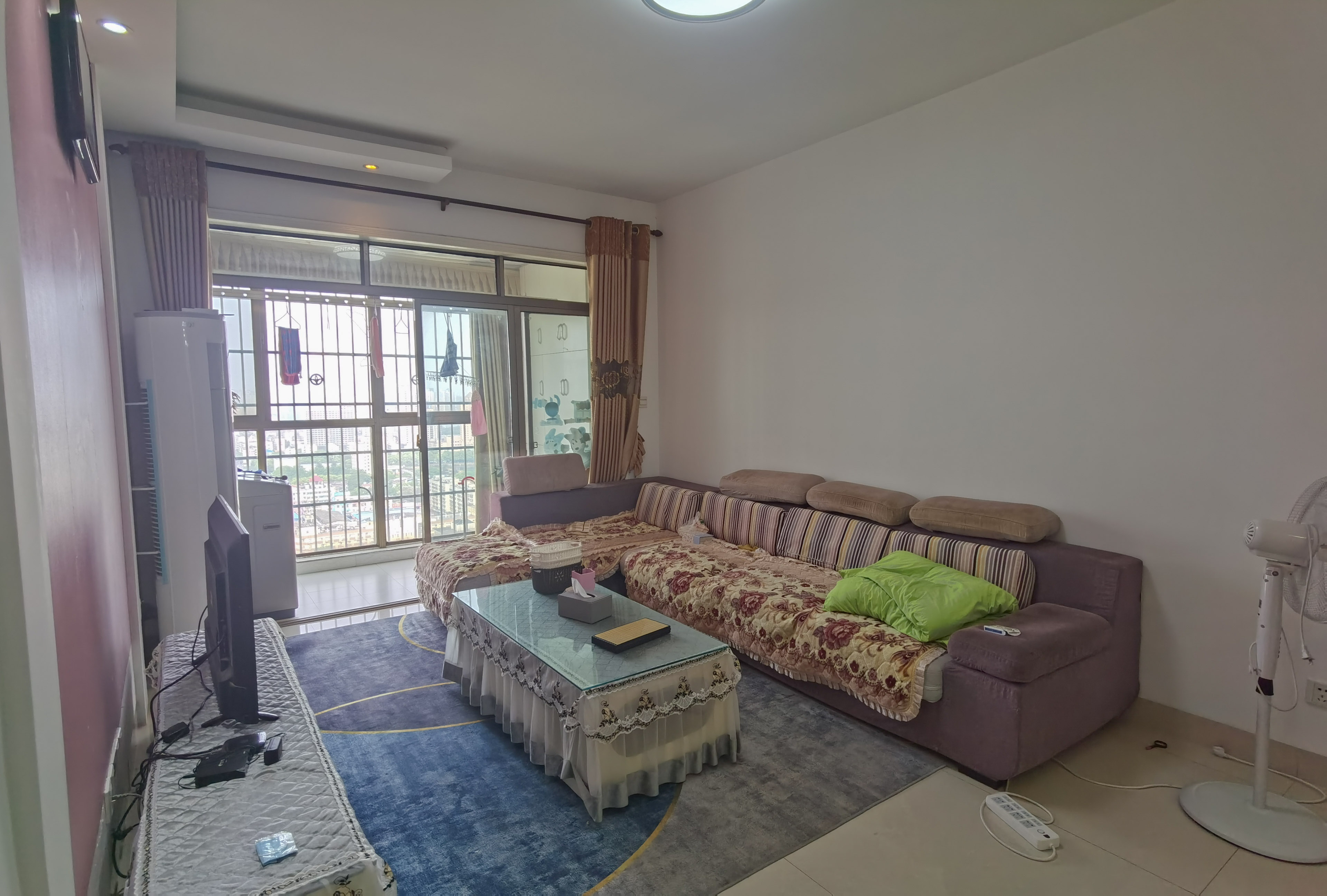 紫金名门  2室2厅1卫    52.8万 紫金名门  2室2厅1卫    52.8万客厅