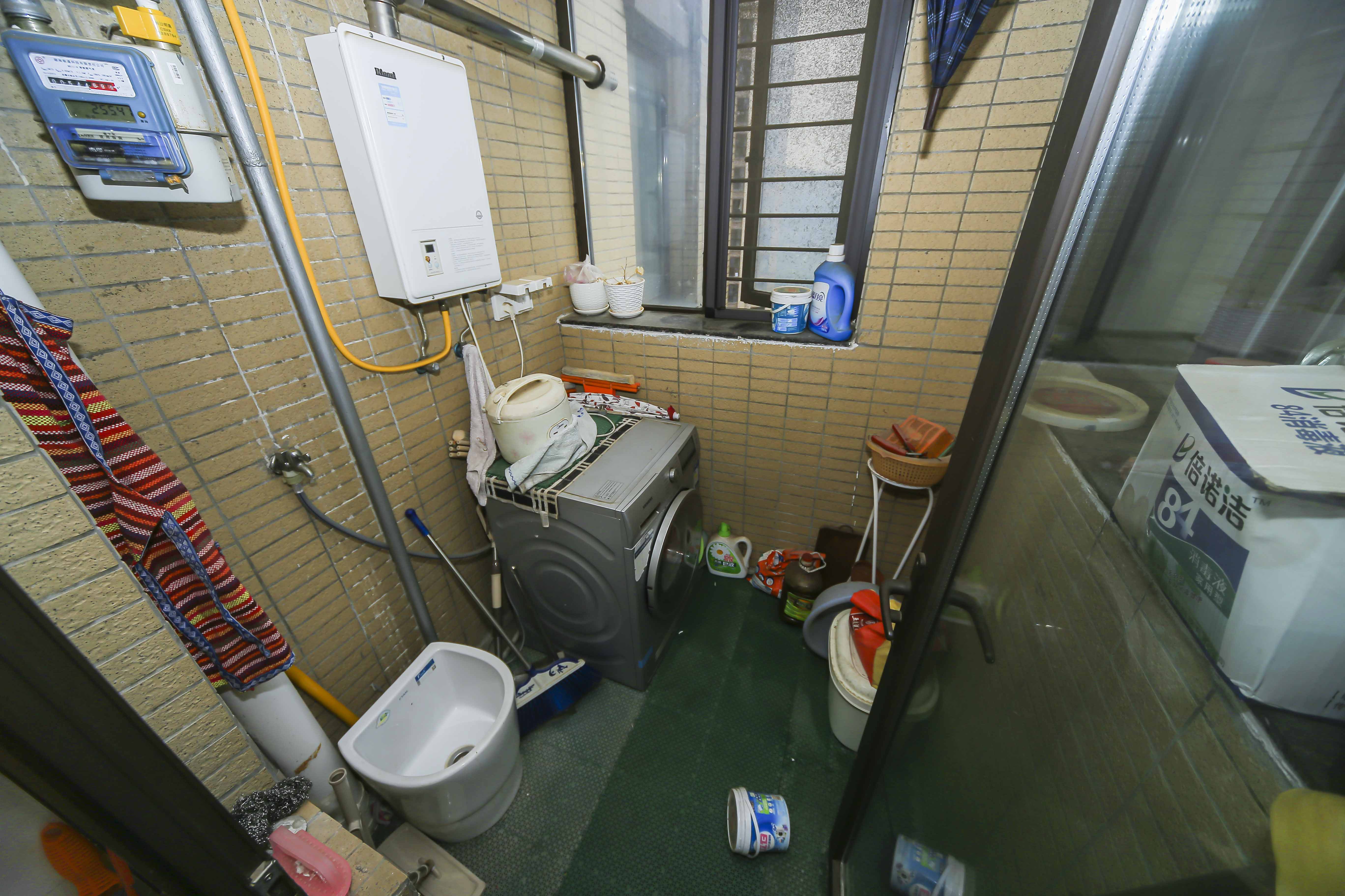 中海國際四期  3室2廳2衛(wèi)    111.0萬陽臺