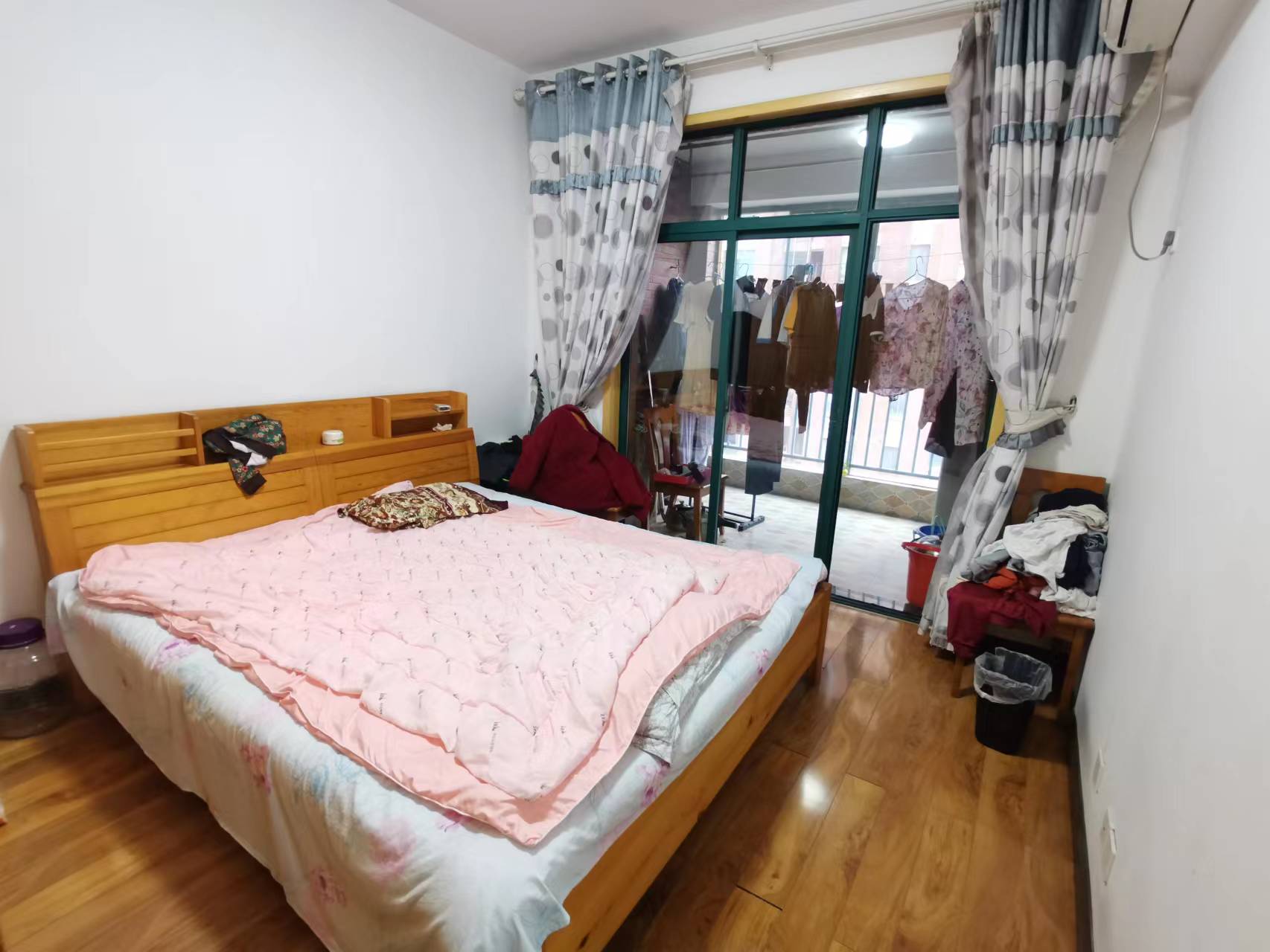 尚格名城花好悦园4期 3室2厅1卫 69.8万 尚格名城花好悦园4期 3室2厅1卫 69.8万客厅