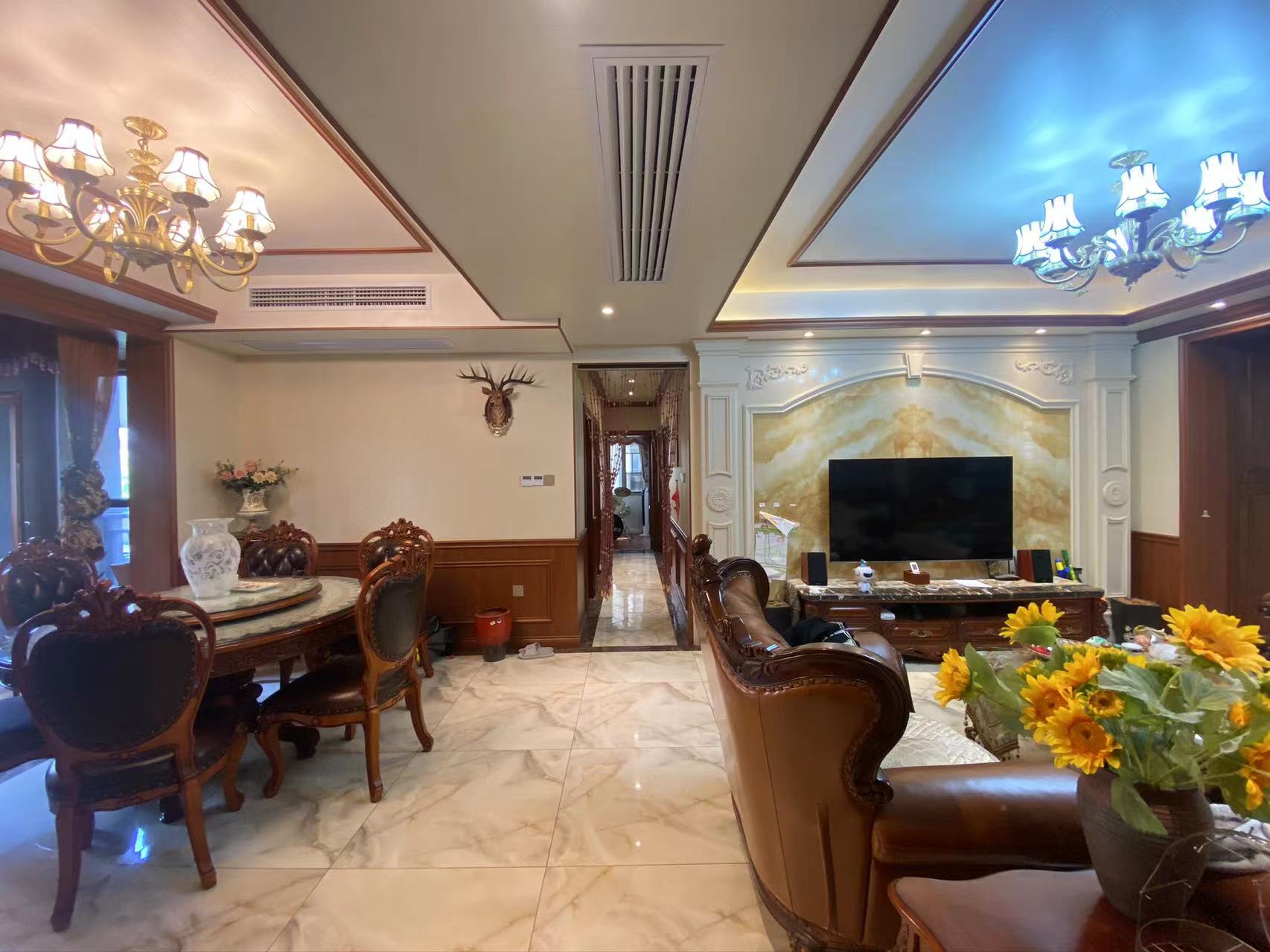 奥园养生城 4室2厅2卫 130.0万 奥园养生城 4室2厅2卫 130.0万客厅