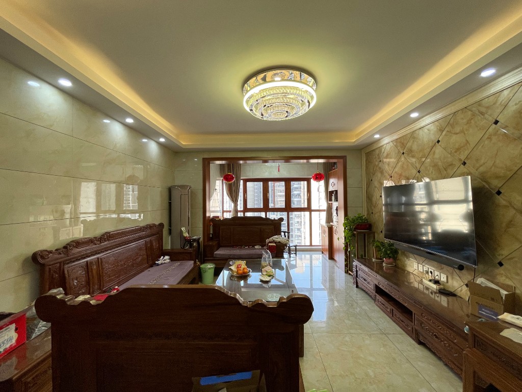 美的城三期 3室2厅2卫 80.0万 美的城三期 3室2厅2卫 80.0万客厅