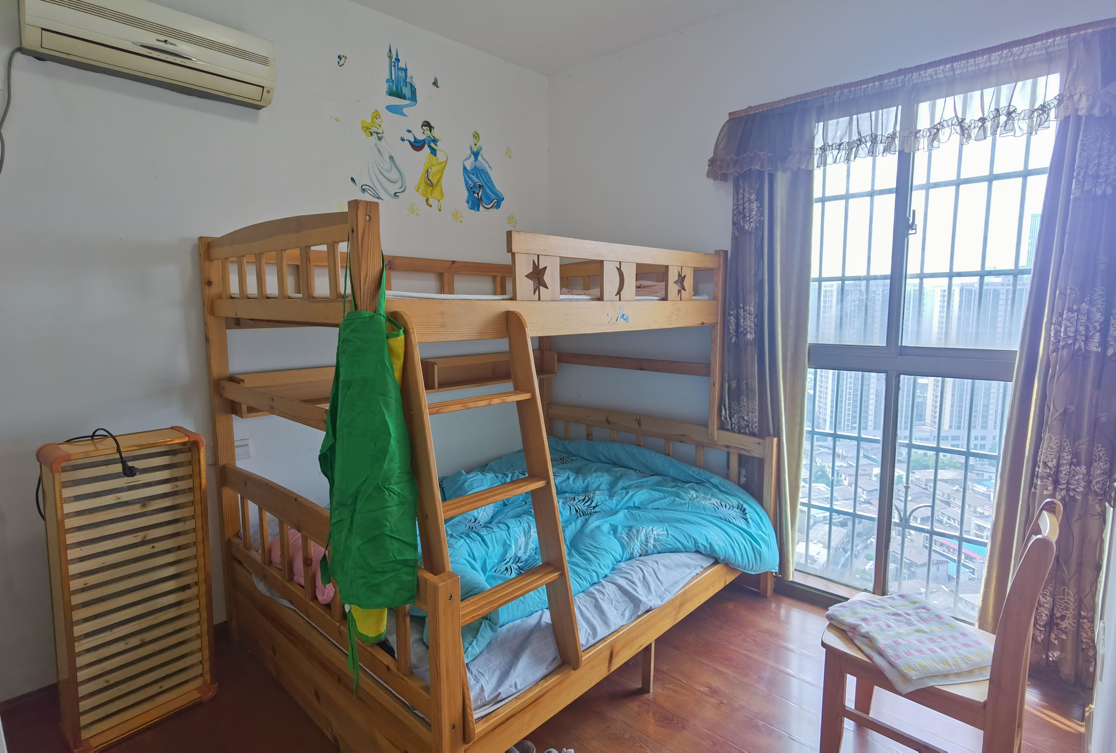 紫金名门  2室2厅1卫    52.8万 紫金名门  2室2厅1卫    52.8万客厅