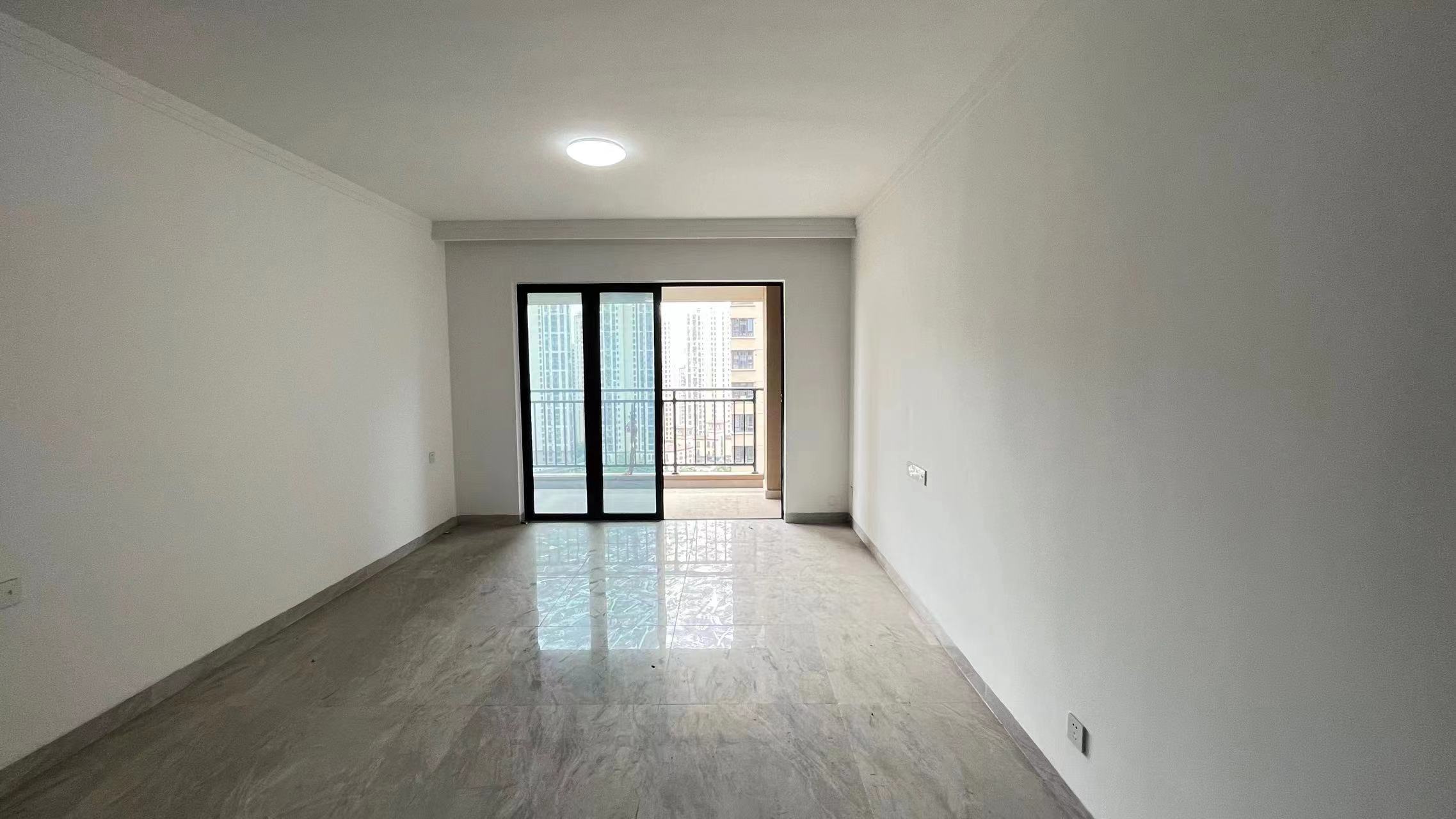 东部美的城 3室2厅2卫 78.8万 东部美的城 3室2厅2卫 78.8万客厅