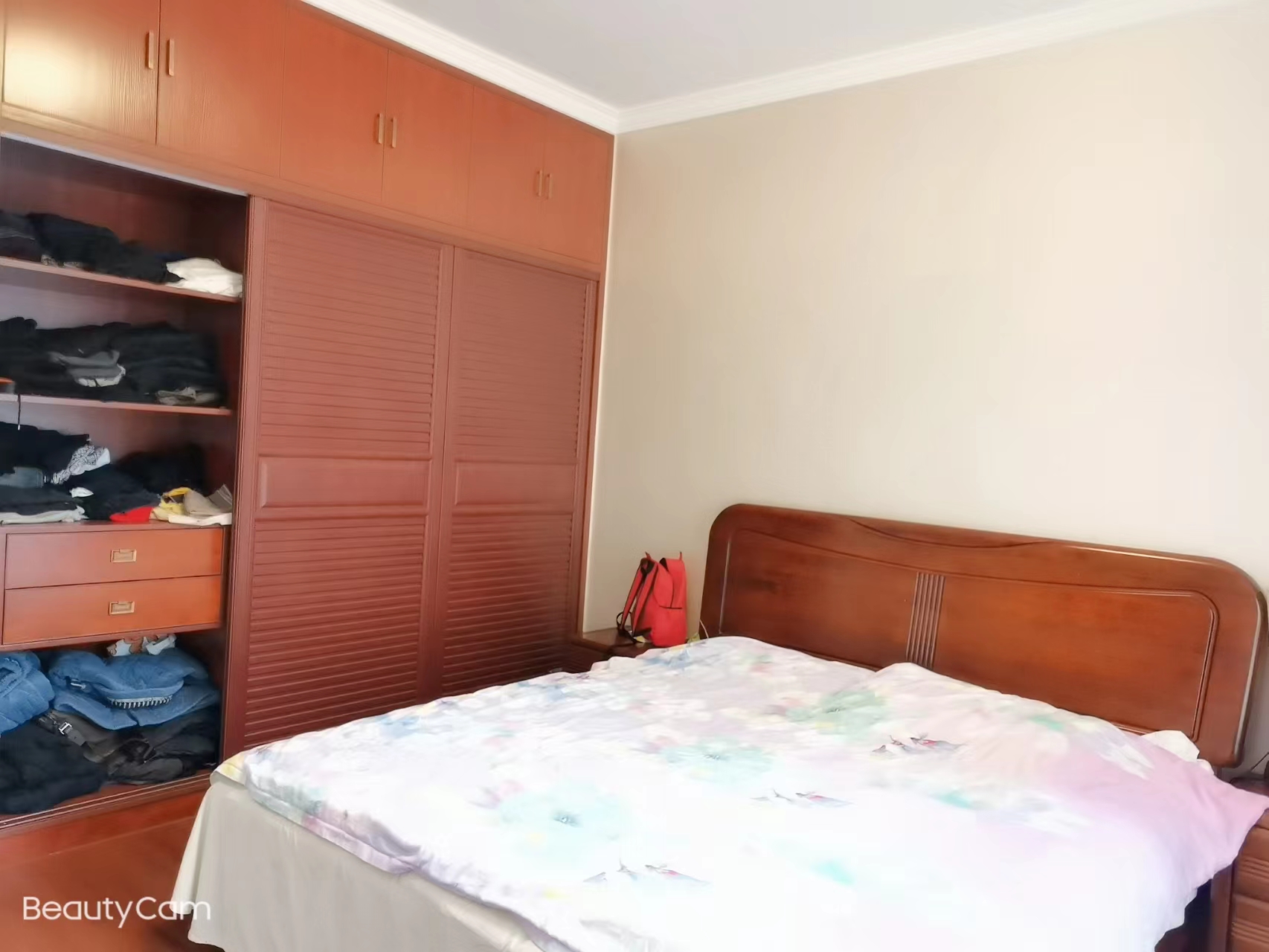 奥园养生城 4室2厅2卫 122.8万 奥园养生城 4室2厅2卫 122.8万客厅