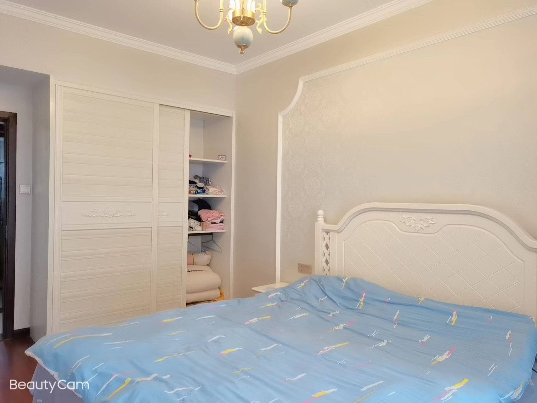 奥园养生城 4室2厅2卫 122.8万 奥园养生城 4室2厅2卫 122.8万客厅