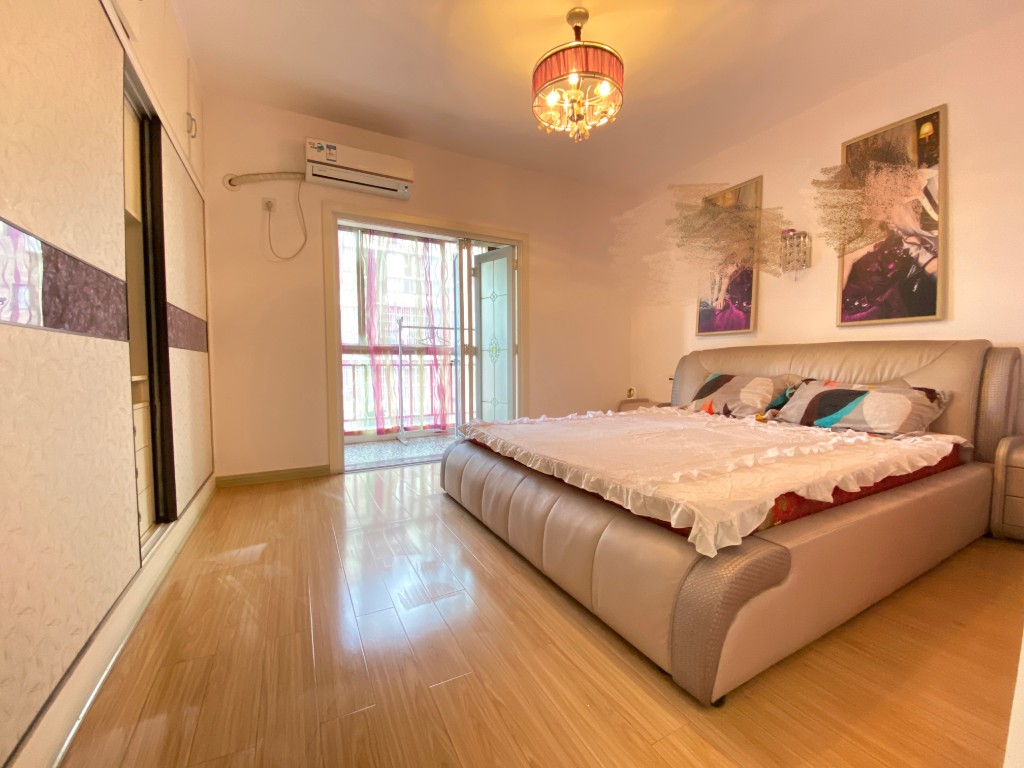 顺鑫佳园 3室2厅2卫 69.8万 顺鑫佳园 3室2厅2卫 69.8万客厅