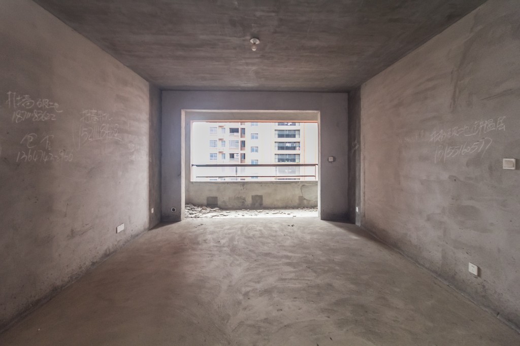 辉宏橄榄城  4室2厅2卫    96.8万其他