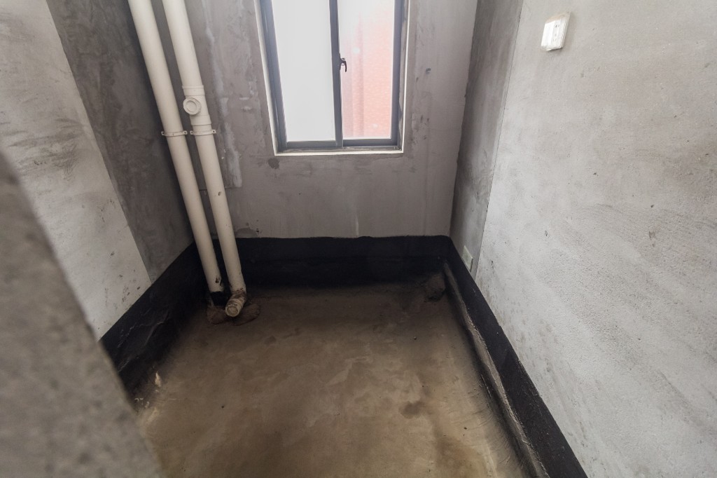 辉宏橄榄城  4室2厅2卫    96.8万客厅