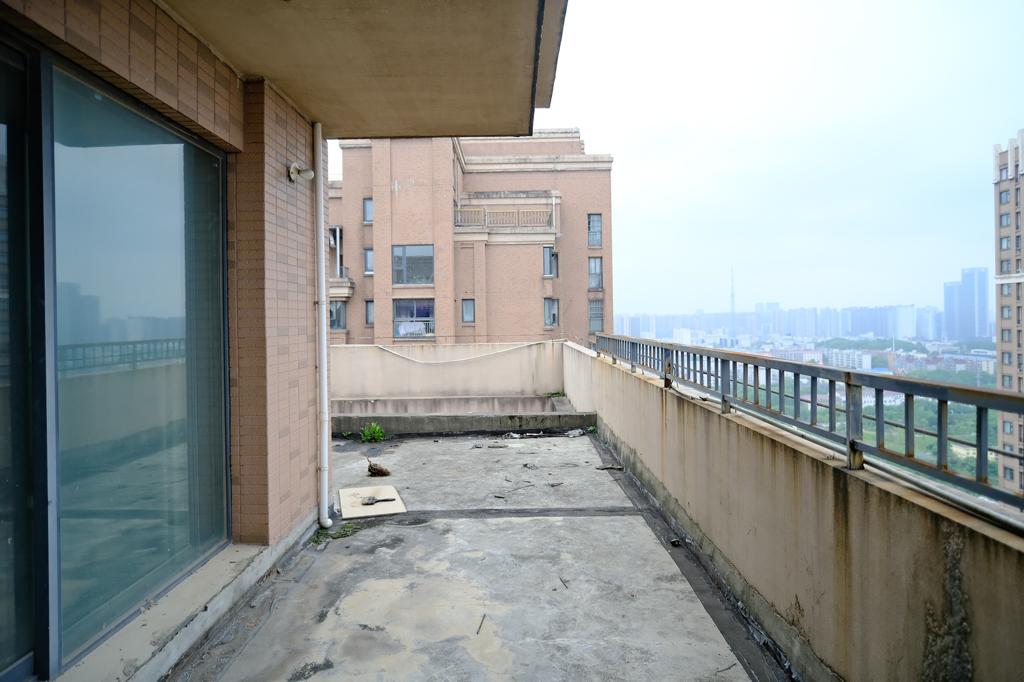 三一街区  4室2厅2卫   120.00万客厅