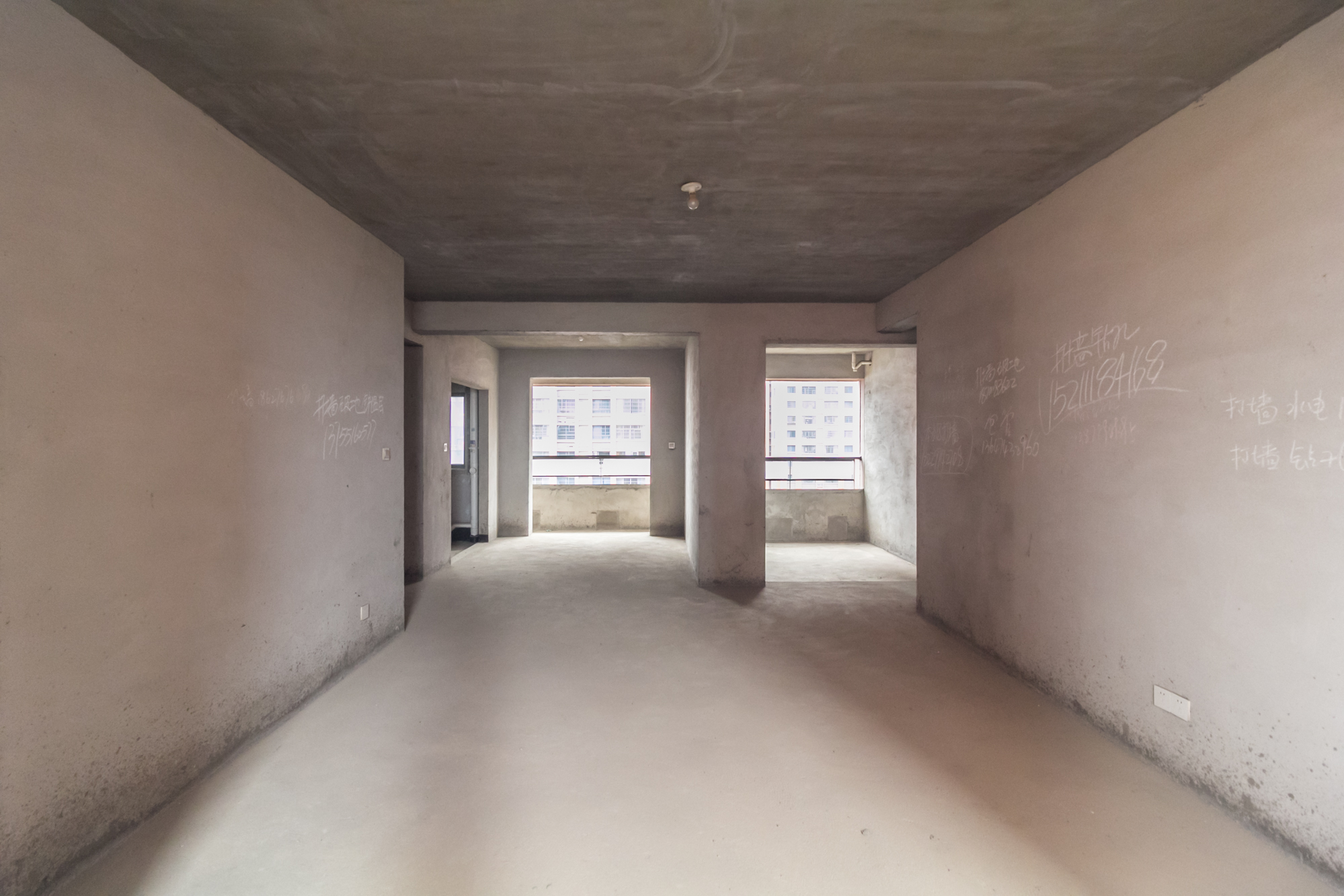 辉宏橄榄城  4室2厅2卫    96.8万室内图1