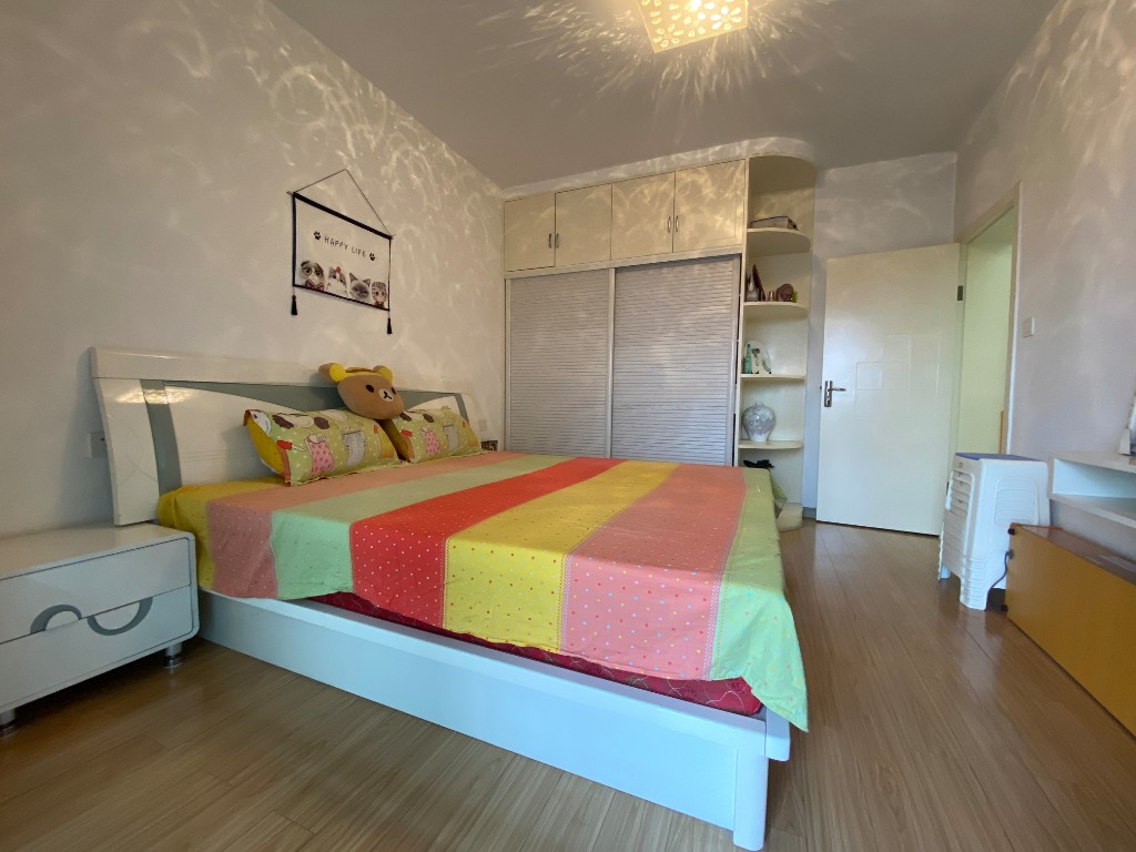 顺鑫佳园 3室2厅2卫 69.8万 顺鑫佳园 3室2厅2卫 69.8万客厅