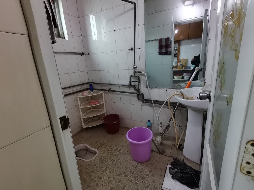 保利建南花园(保利小区) 4室2厅2卫 21.8万 保利建南花园(保利小区) 4室2厅2卫 21.8万客厅