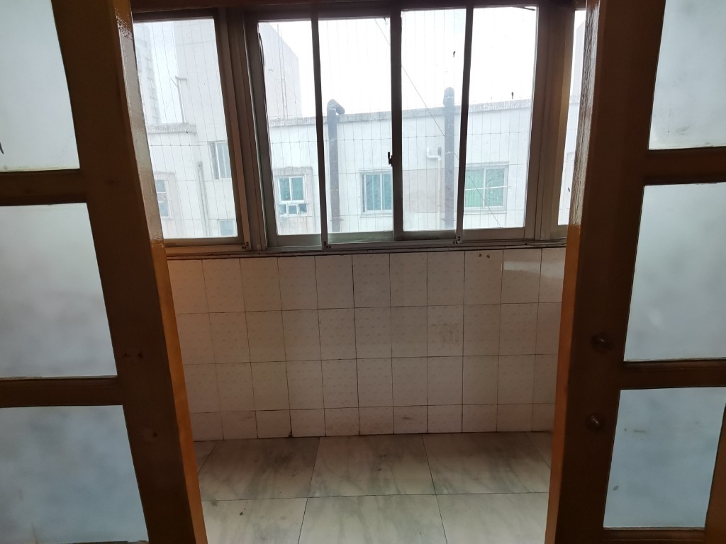 保利建南花园(保利小区) 4室2厅2卫 21.8万 保利建南花园(保利小区) 4室2厅2卫 21.8万客厅